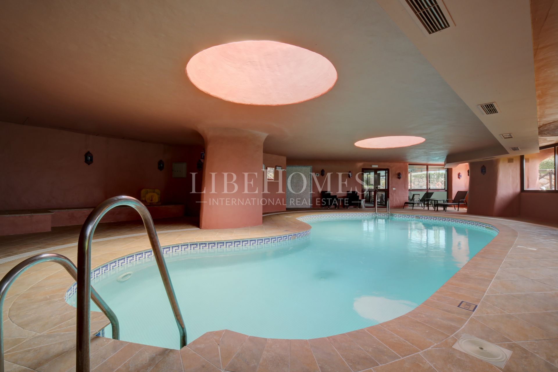Appartement de luxe au rez-de-chaussée, New Golden Mile, Estepona