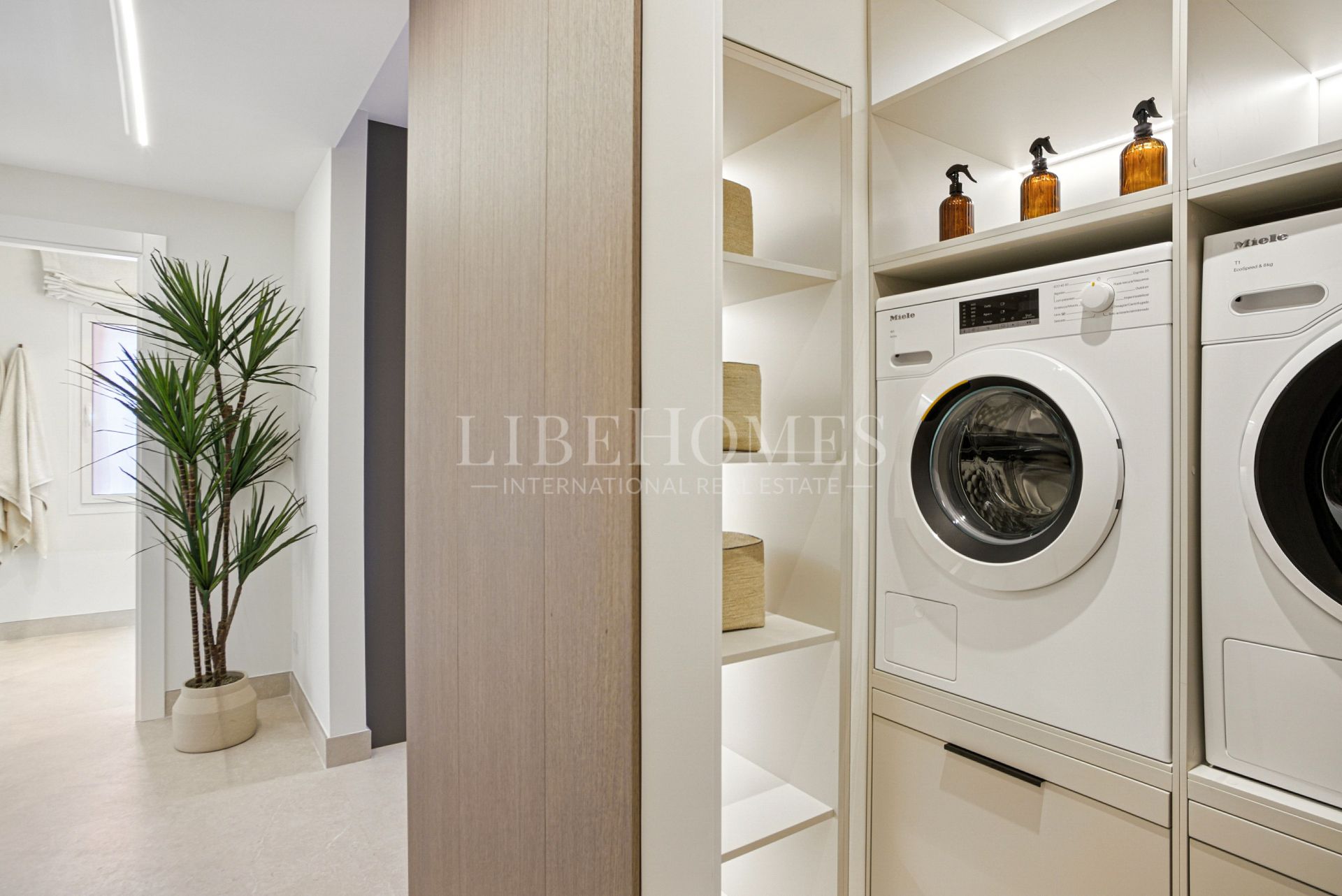 Appartement de luxe au rez-de-chaussée, New Golden Mile, Estepona