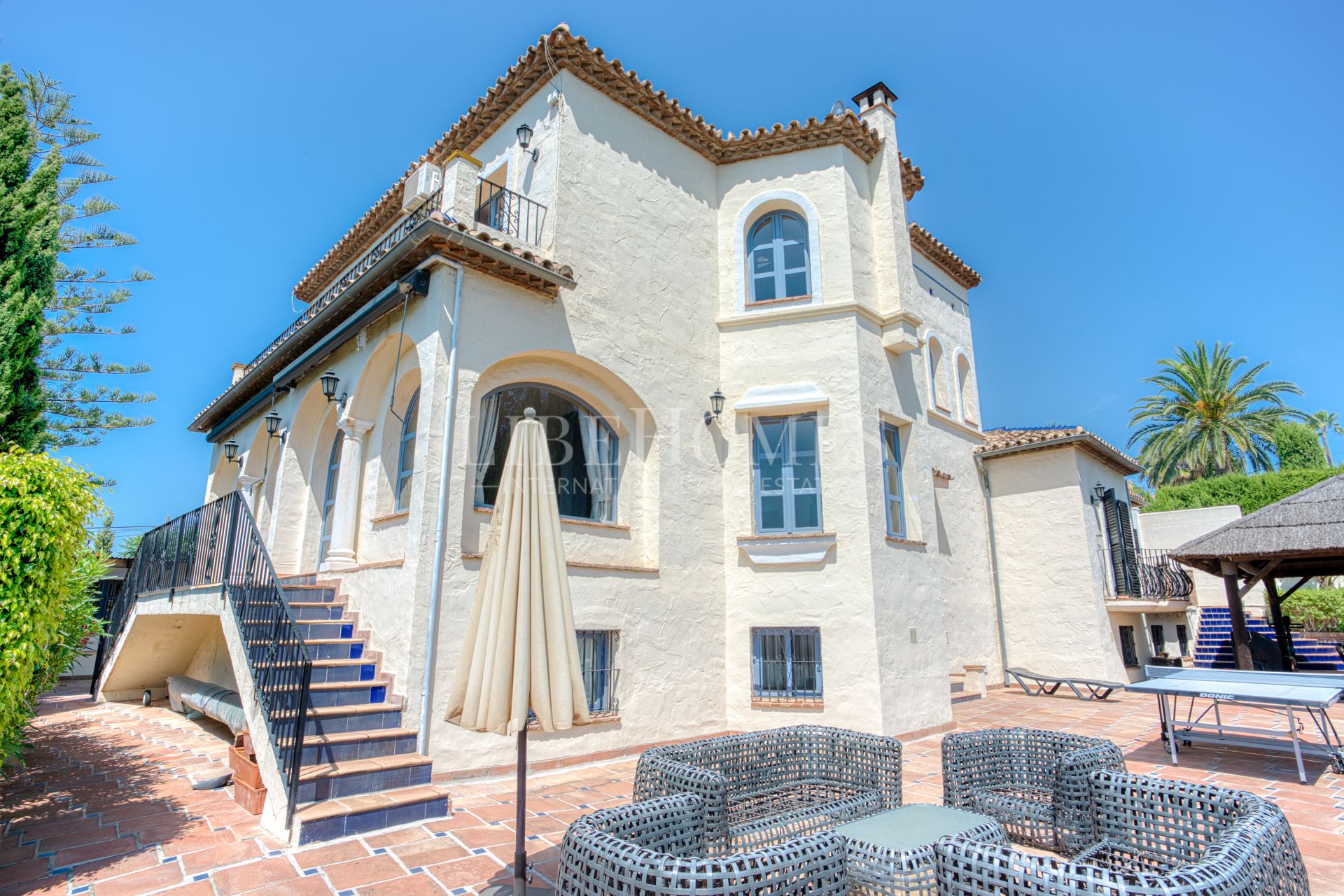 Вилла на продажу в Estepona Hills, Эстепона (вся)