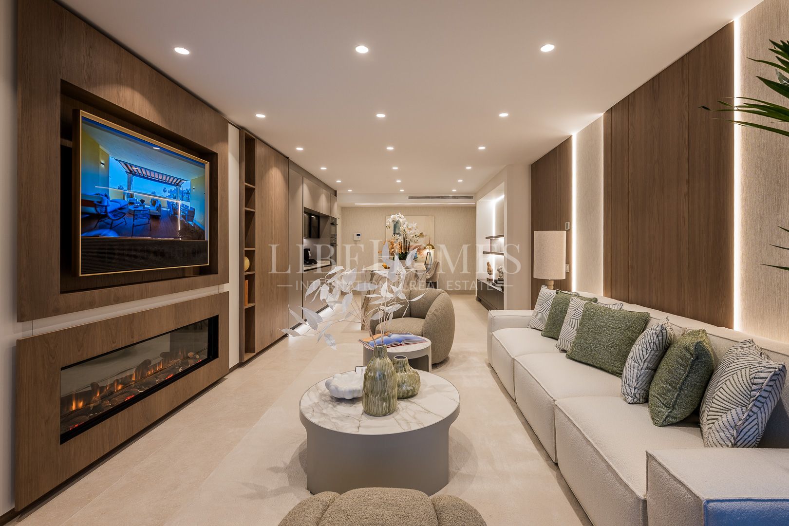 Appartement en 1ère ligne de plage, vue mer, New Golden Mile, Estepona