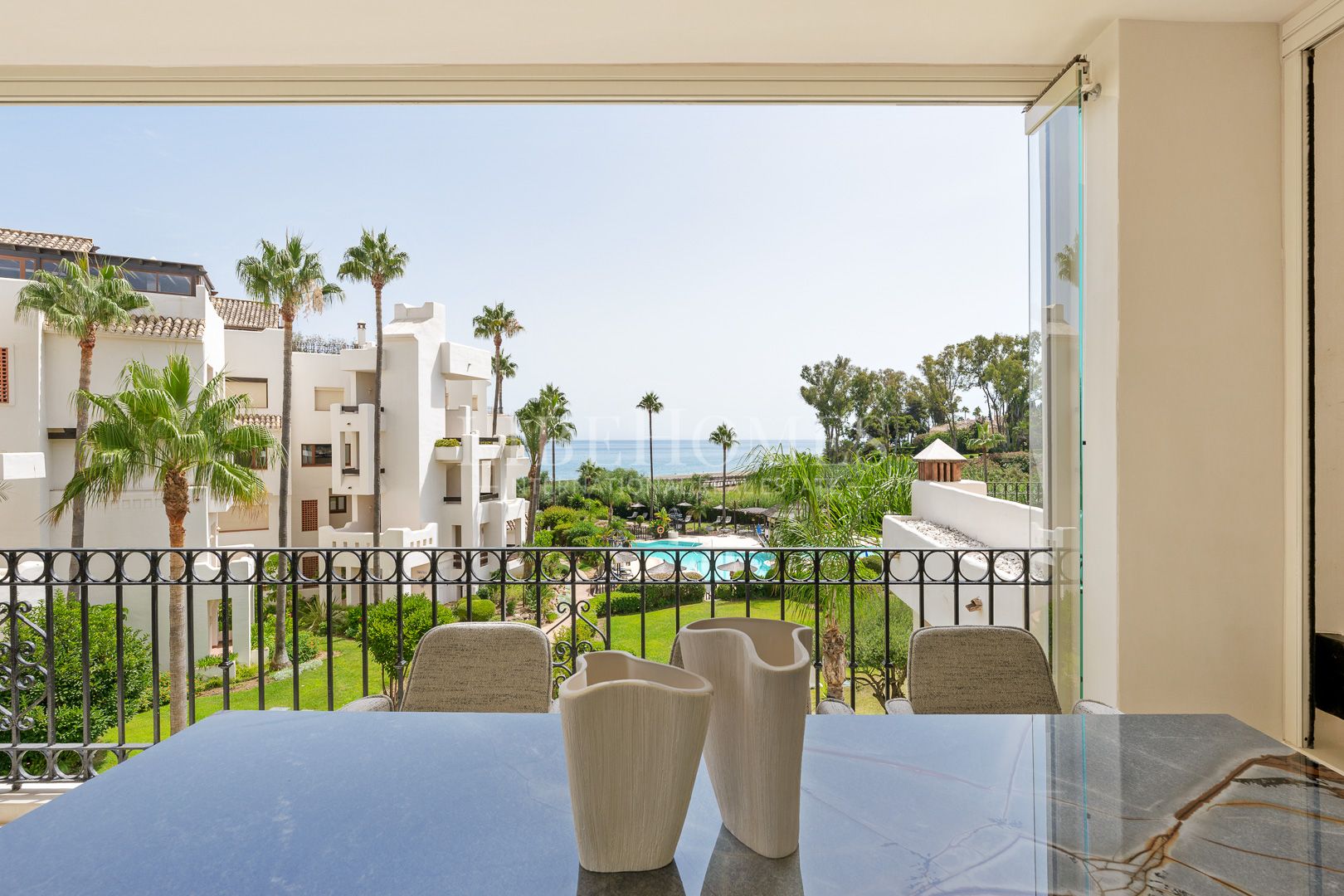 Appartement en 1ère ligne de plage, vue mer, New Golden Mile, Estepona