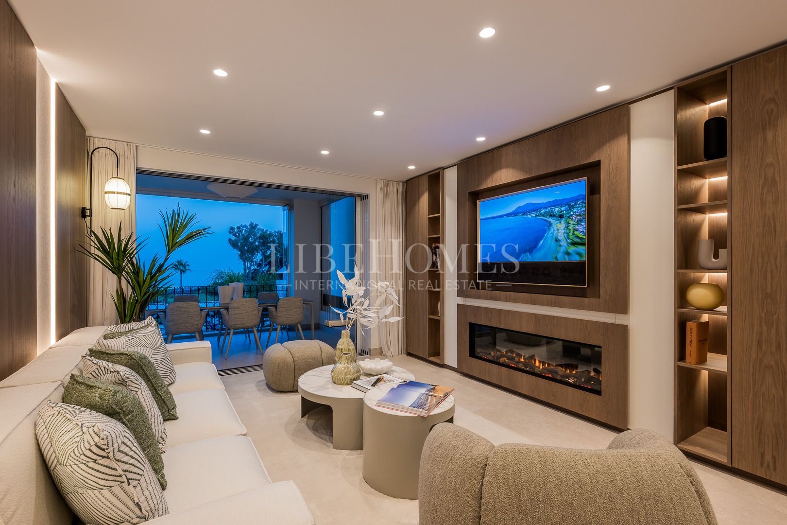 Appartement en 1ère ligne de plage, vue mer, New Golden Mile, Estepona