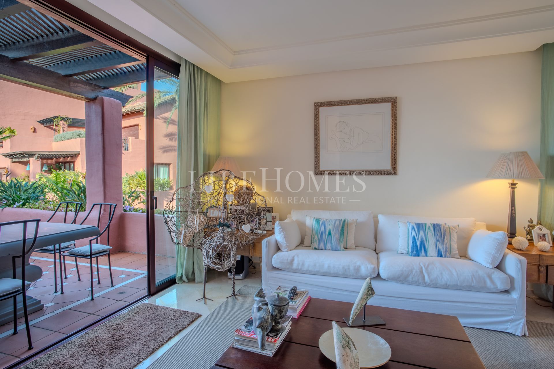 Duplex penthouse, 1ère ligne plage, vue mer, New Golden Mile, Estepona