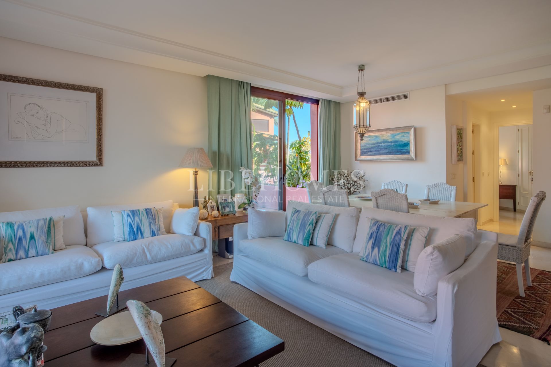 Duplex penthouse, 1ère ligne plage, vue mer, New Golden Mile, Estepona