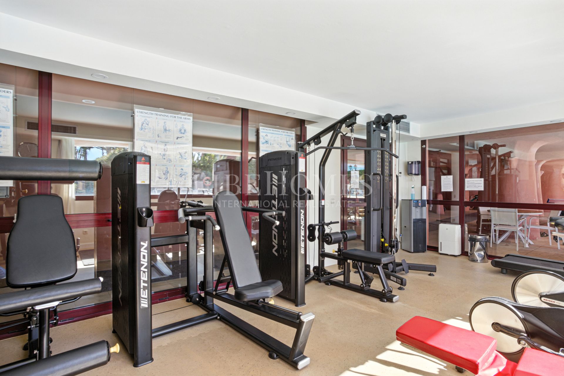 Duplex penthouse, 1ère ligne plage, vue mer, New Golden Mile, Estepona