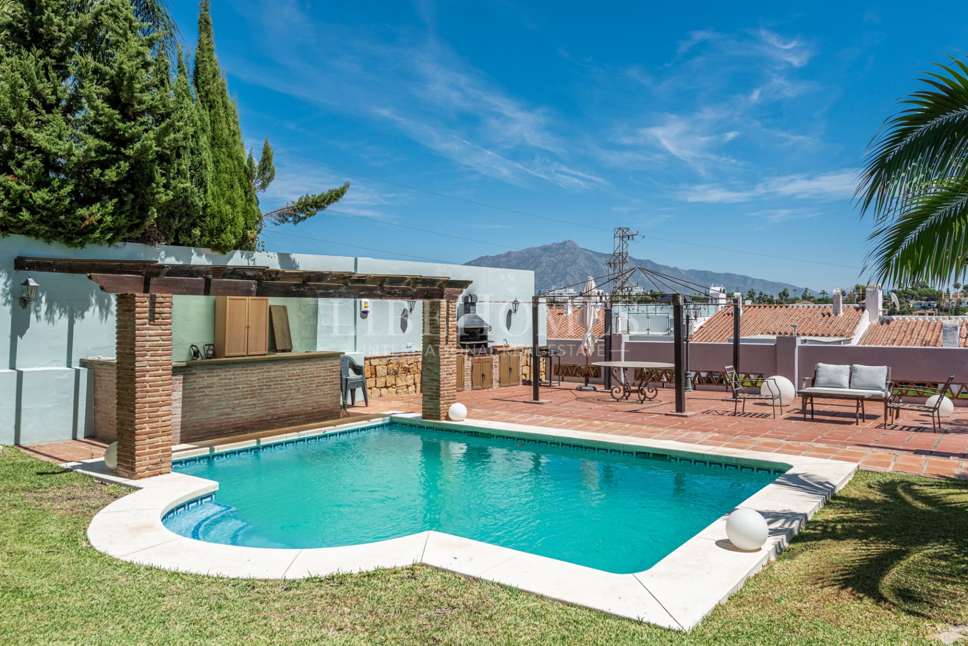 Confortable villa familiale andalouse sur le New Golden Mile, Estepona