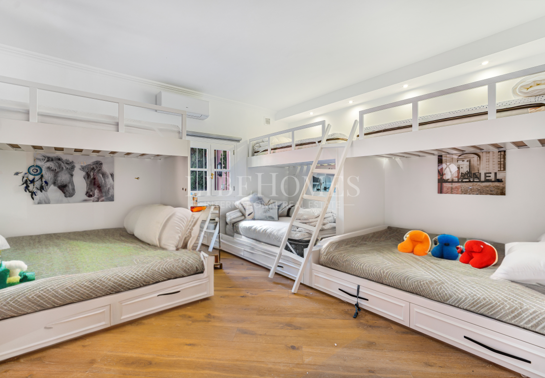 Villa con impresionantes vistas al mar, Hacienda Las Chapas, Marbella