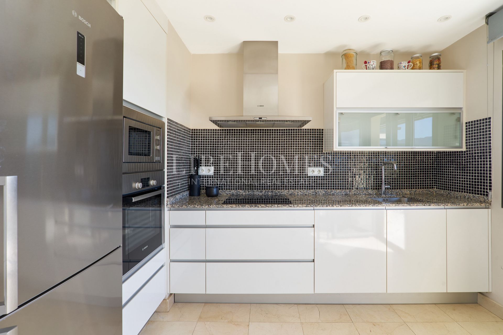 Пентхаус на продажу в ВОСТОЧНАЯ ЭСТЕПОНА, Эстепона (вся)