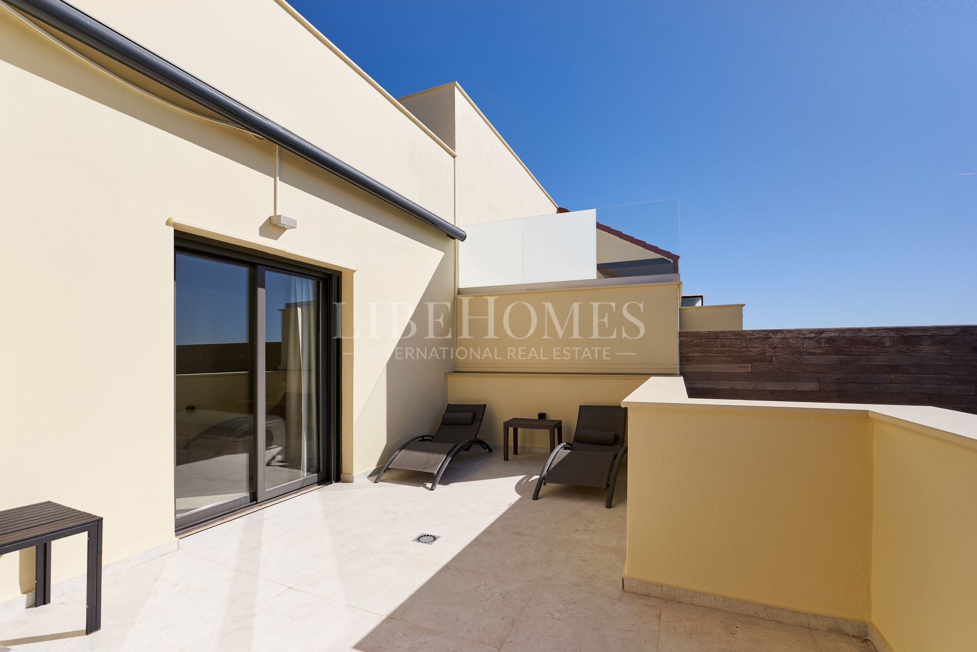 Пентхаус на продажу в ВОСТОЧНАЯ ЭСТЕПОНА, Эстепона (вся)