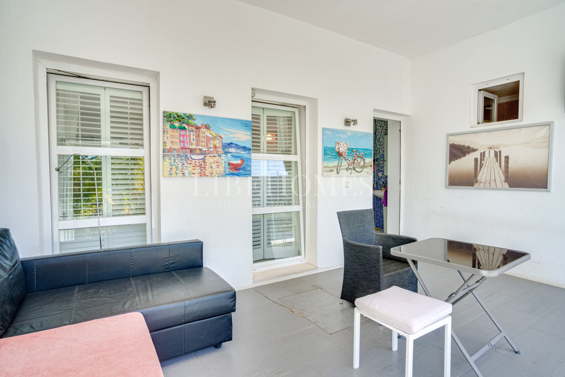 Eight bedroom villa with panoramic sea views in Elviria, Marbella