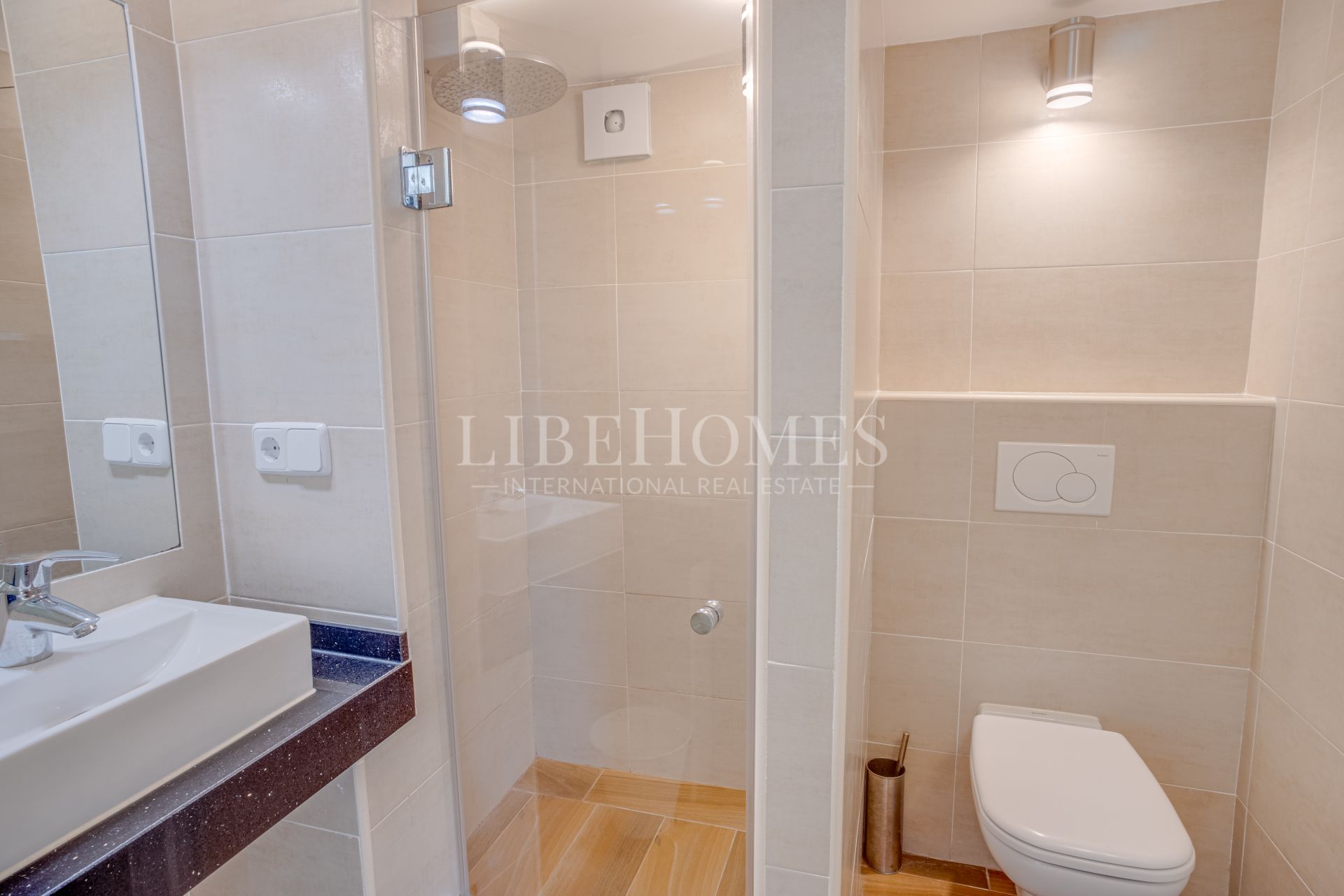 Eight bedroom villa with panoramic sea views in Elviria, Marbella