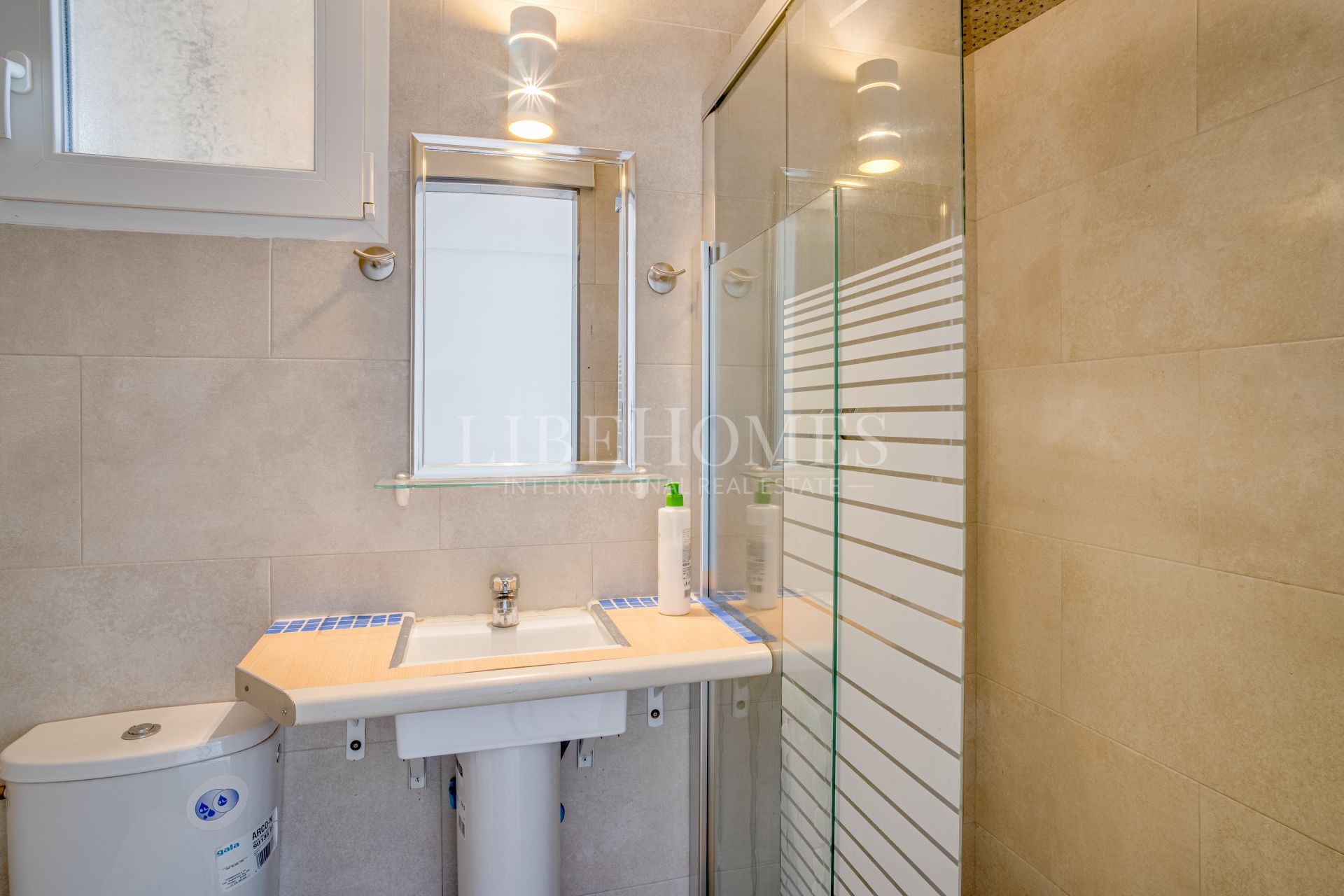 Eight bedroom villa with panoramic sea views in Elviria, Marbella