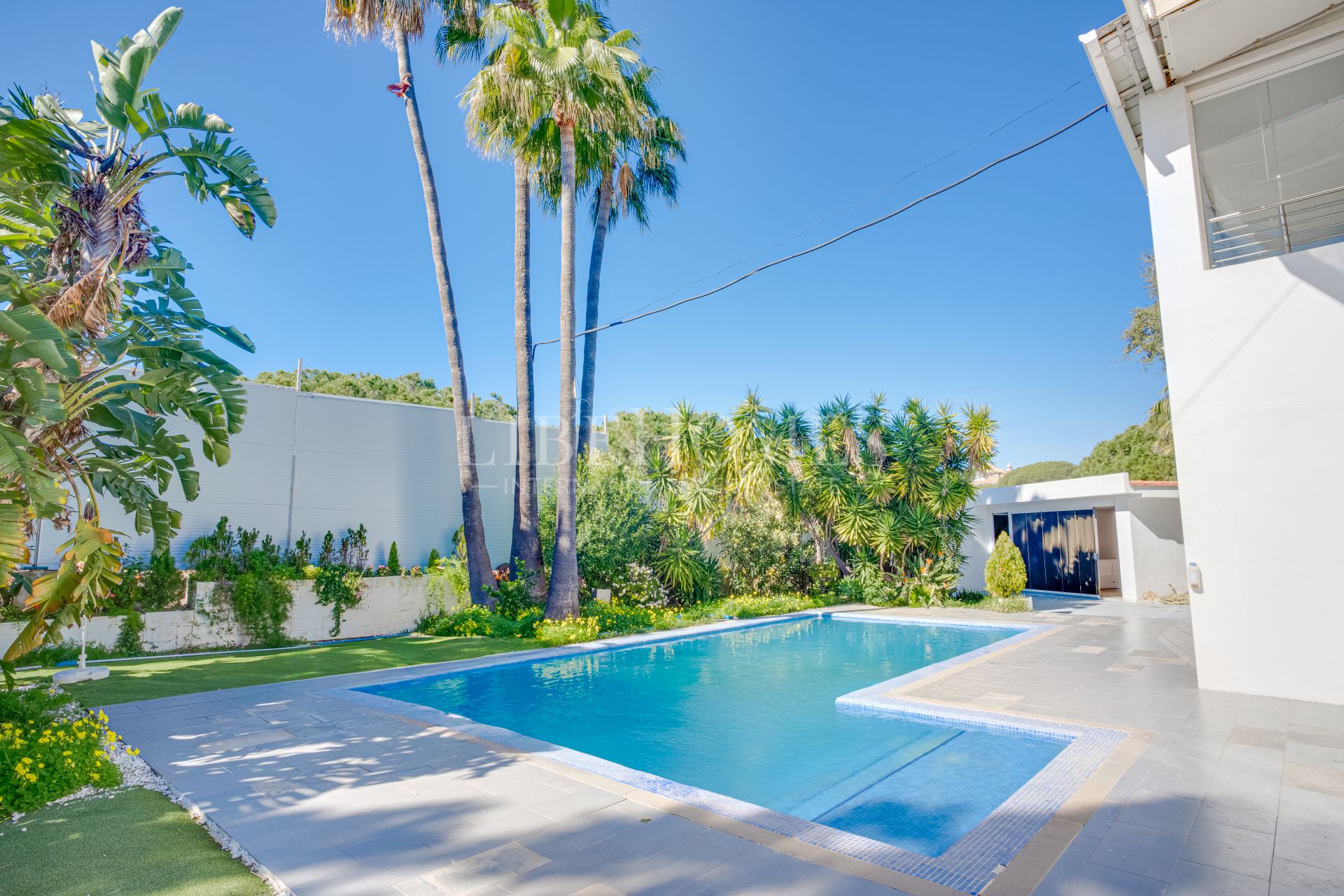 Eight bedroom villa with panoramic sea views in Elviria, Marbella