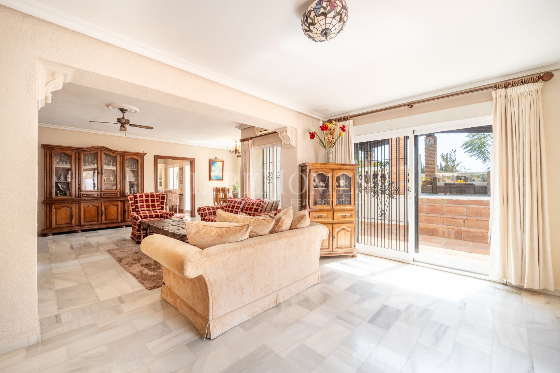 Beautiful Andalusian-style villa for sale in El Rosario, Marbella