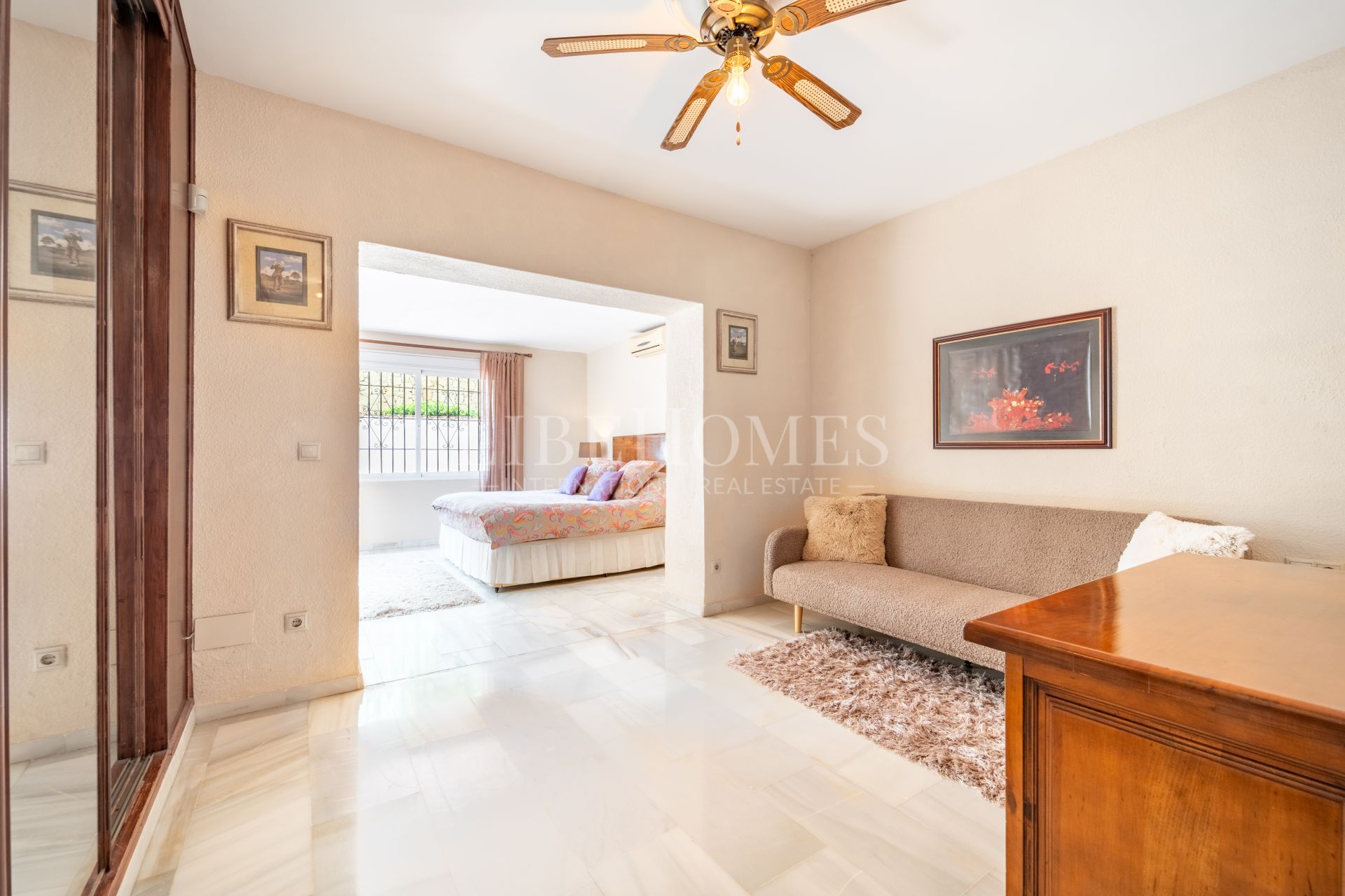 Beautiful Andalusian-style villa for sale in El Rosario, Marbella