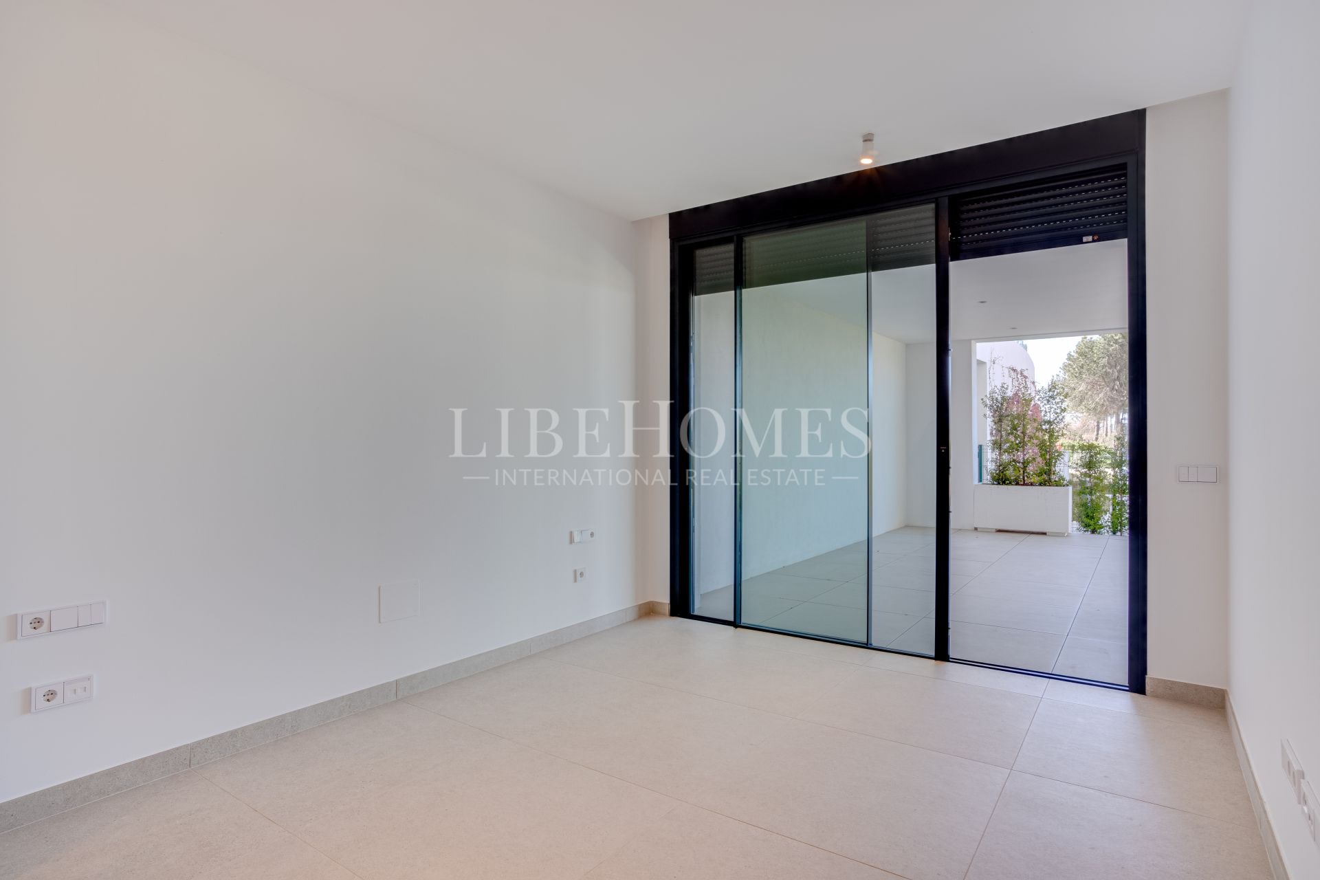 Apartment with sea views, residential complex in Cabopino, Marbella