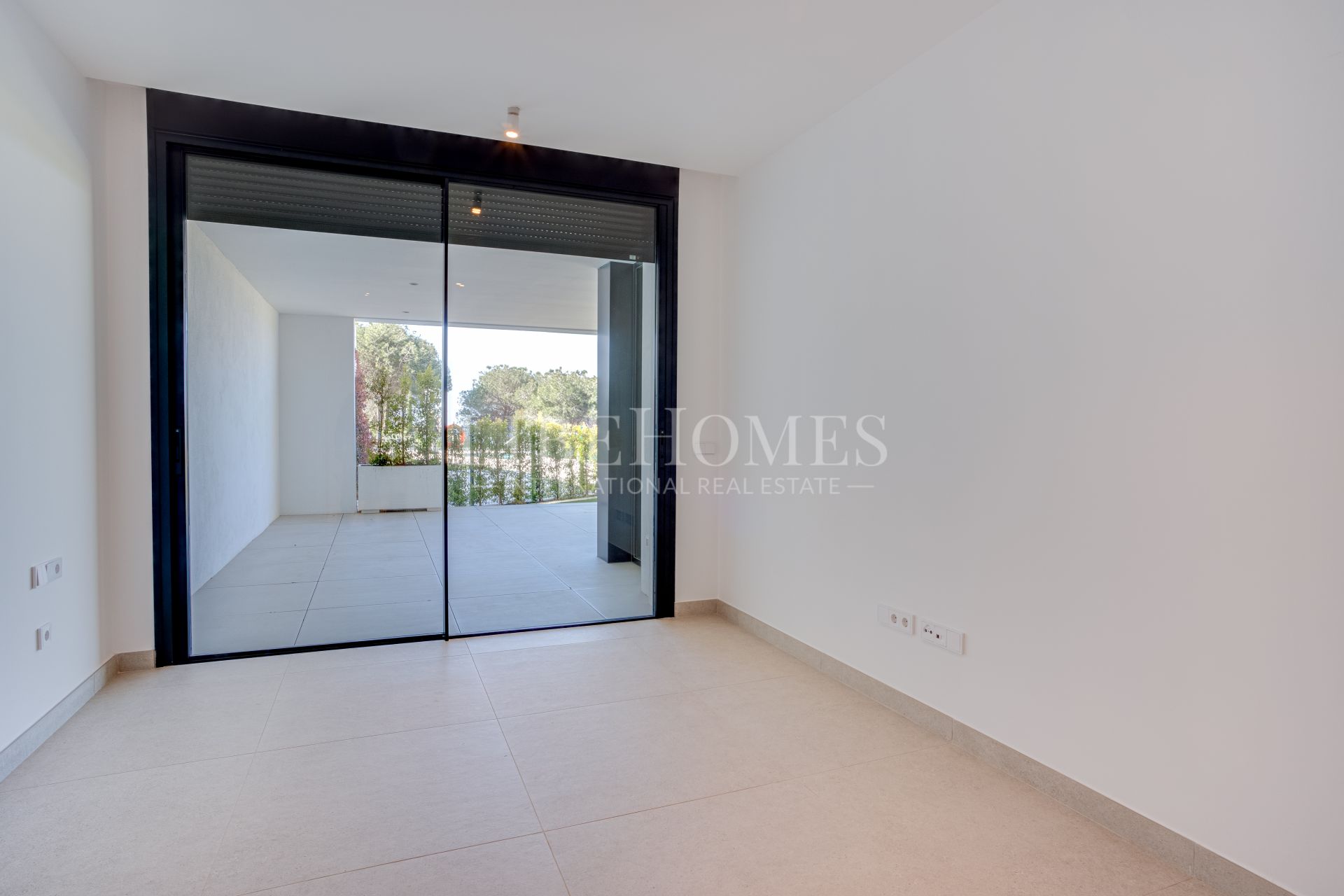 Apartment with sea views, residential complex in Cabopino, Marbella