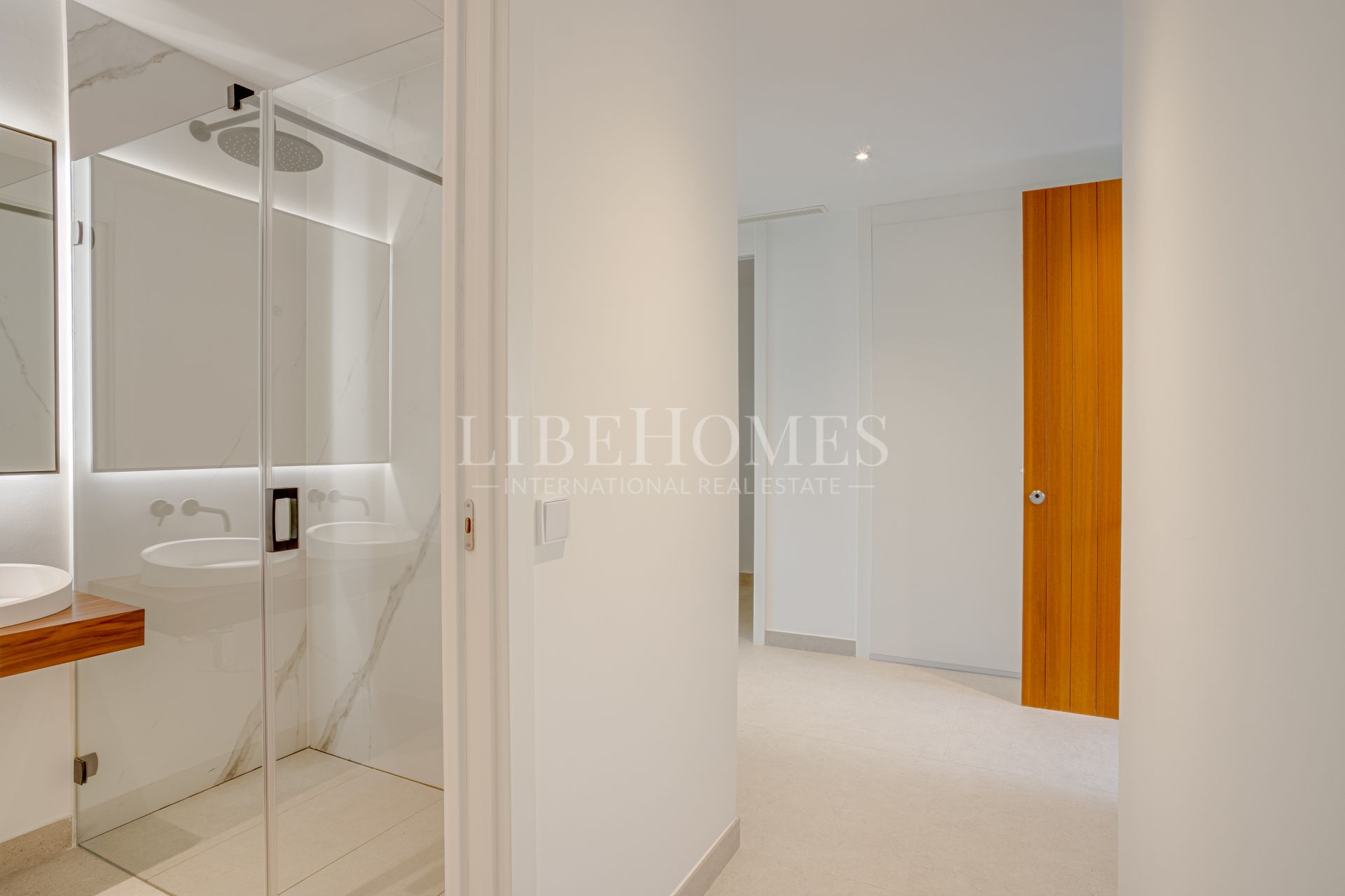 Apartment with sea views, residential complex in Cabopino, Marbella