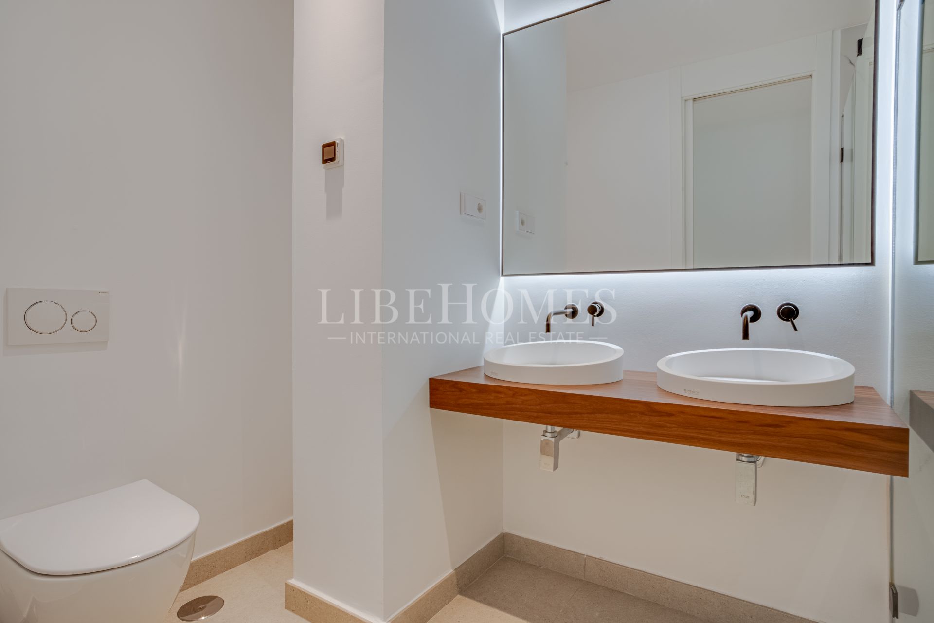 Apartment with sea views, residential complex in Cabopino, Marbella