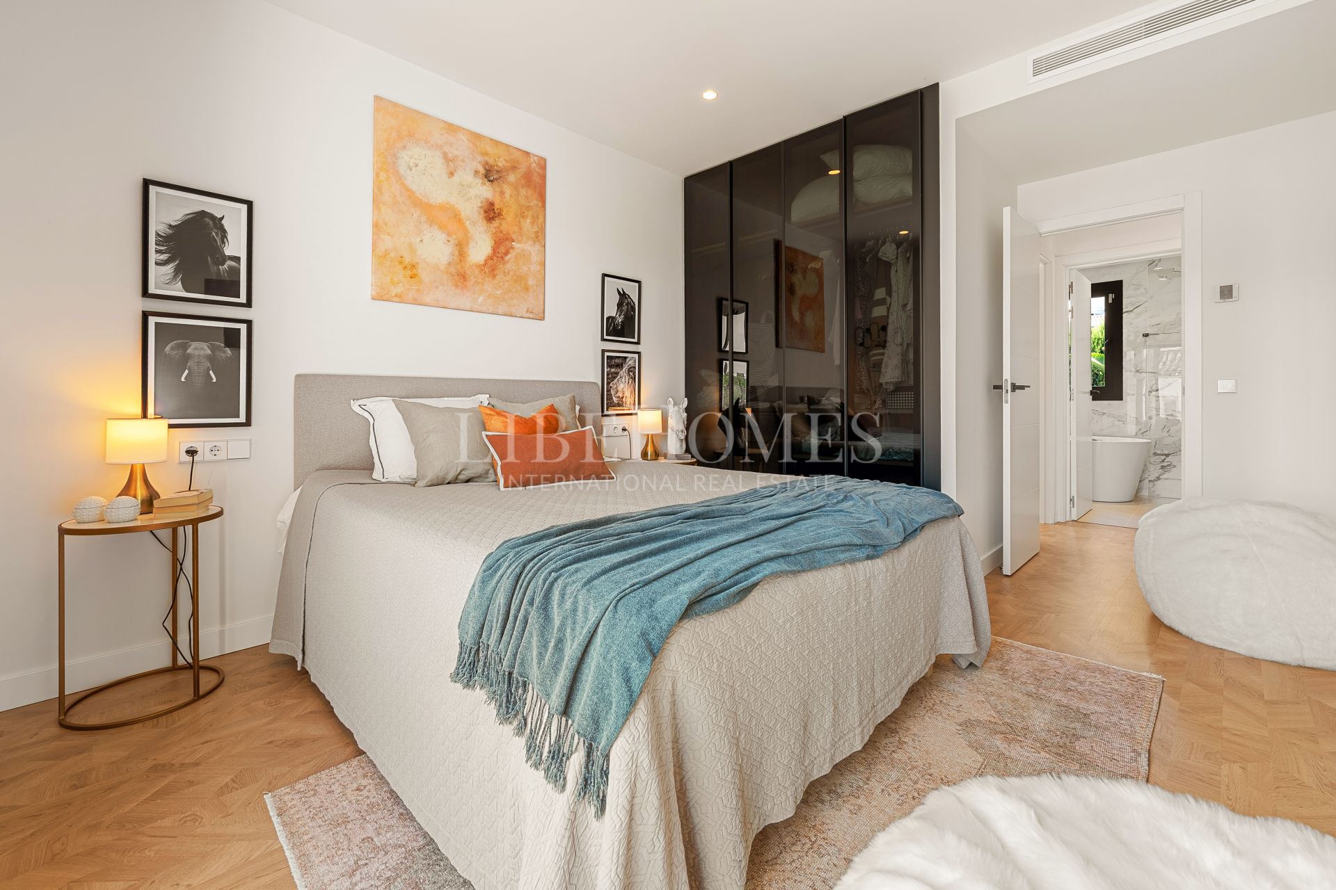 Вилла на продажу в Marbella Country Club, Новая Андалусия