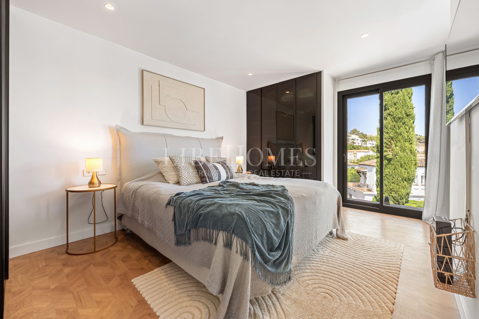 Вилла на продажу в Marbella Country Club, Новая Андалусия