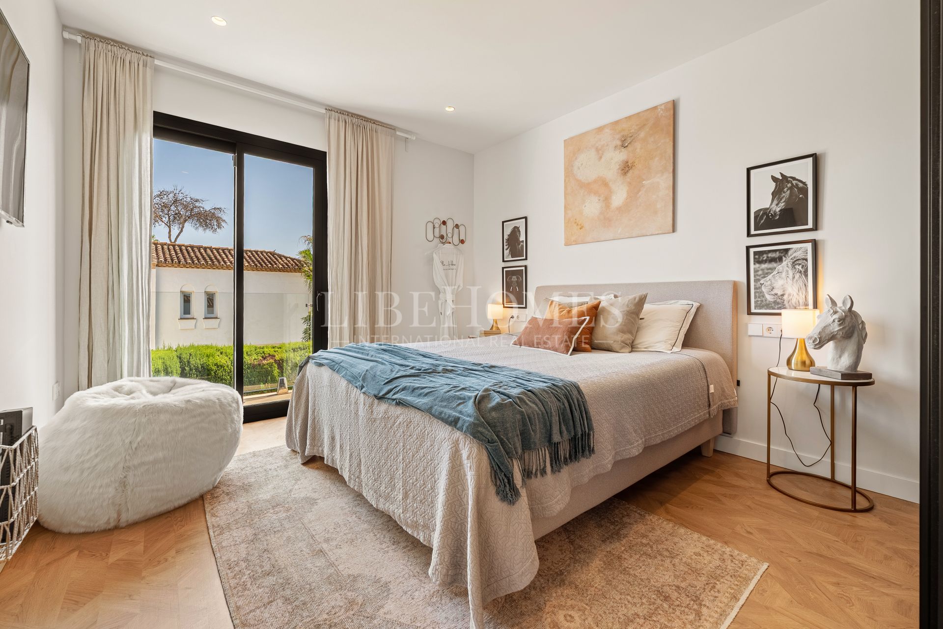 Вилла на продажу в Marbella Country Club, Новая Андалусия