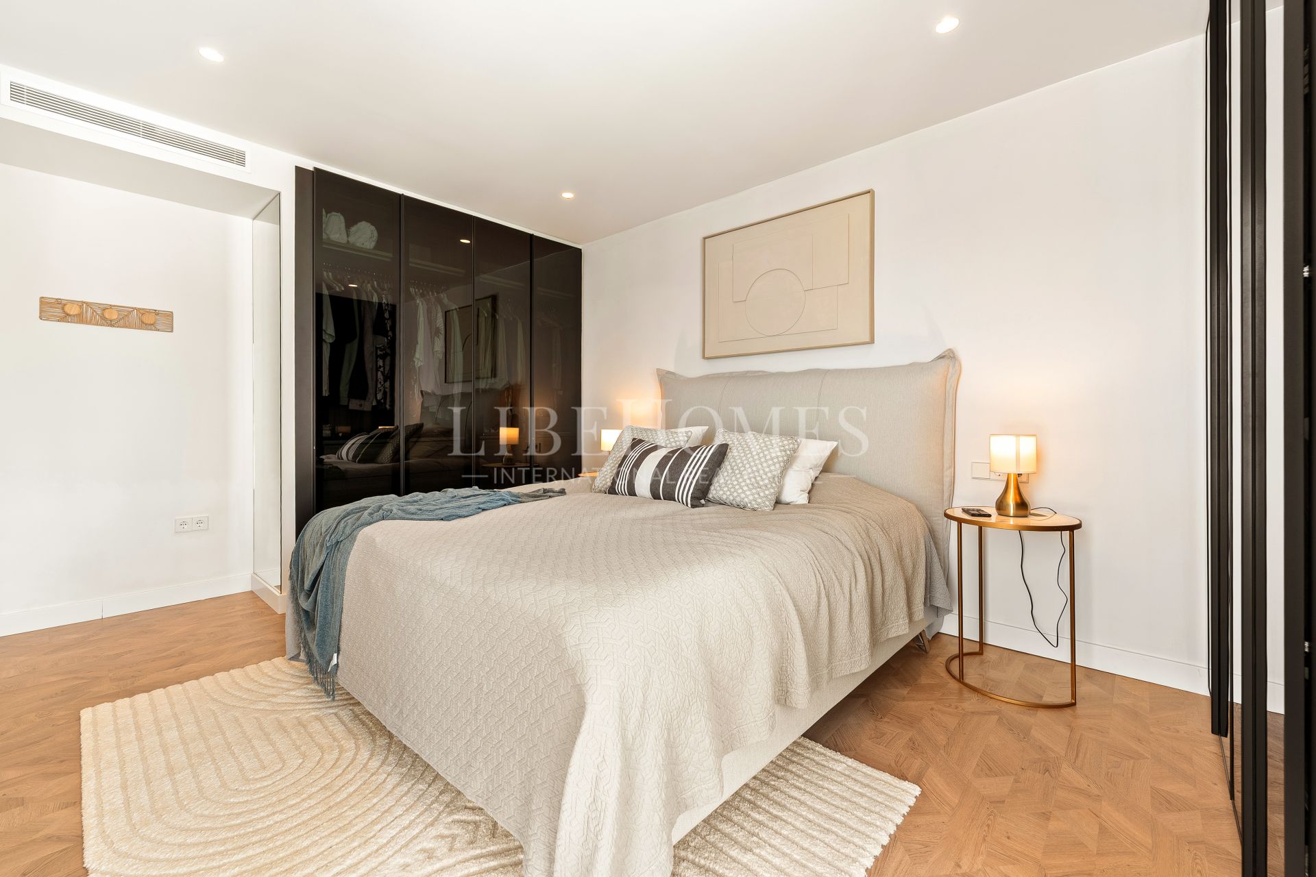 Вилла на продажу в Marbella Country Club, Новая Андалусия