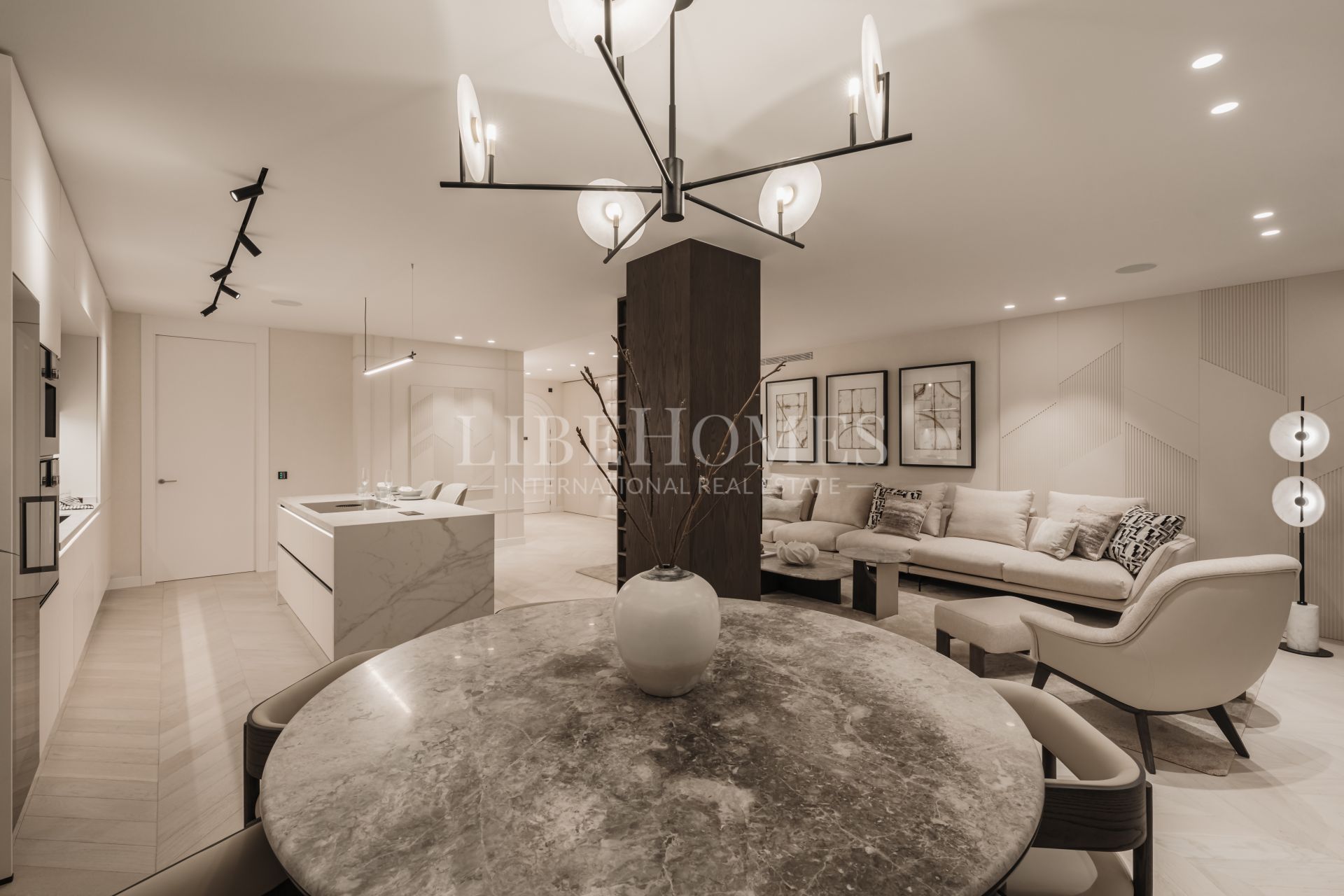 Апартамент на продажу в Les Belvederes, Новая Андалусия