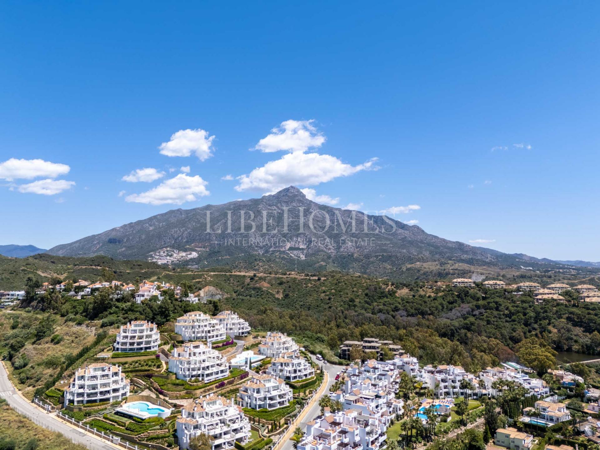 Вилла на продажу в Новая Андалусия