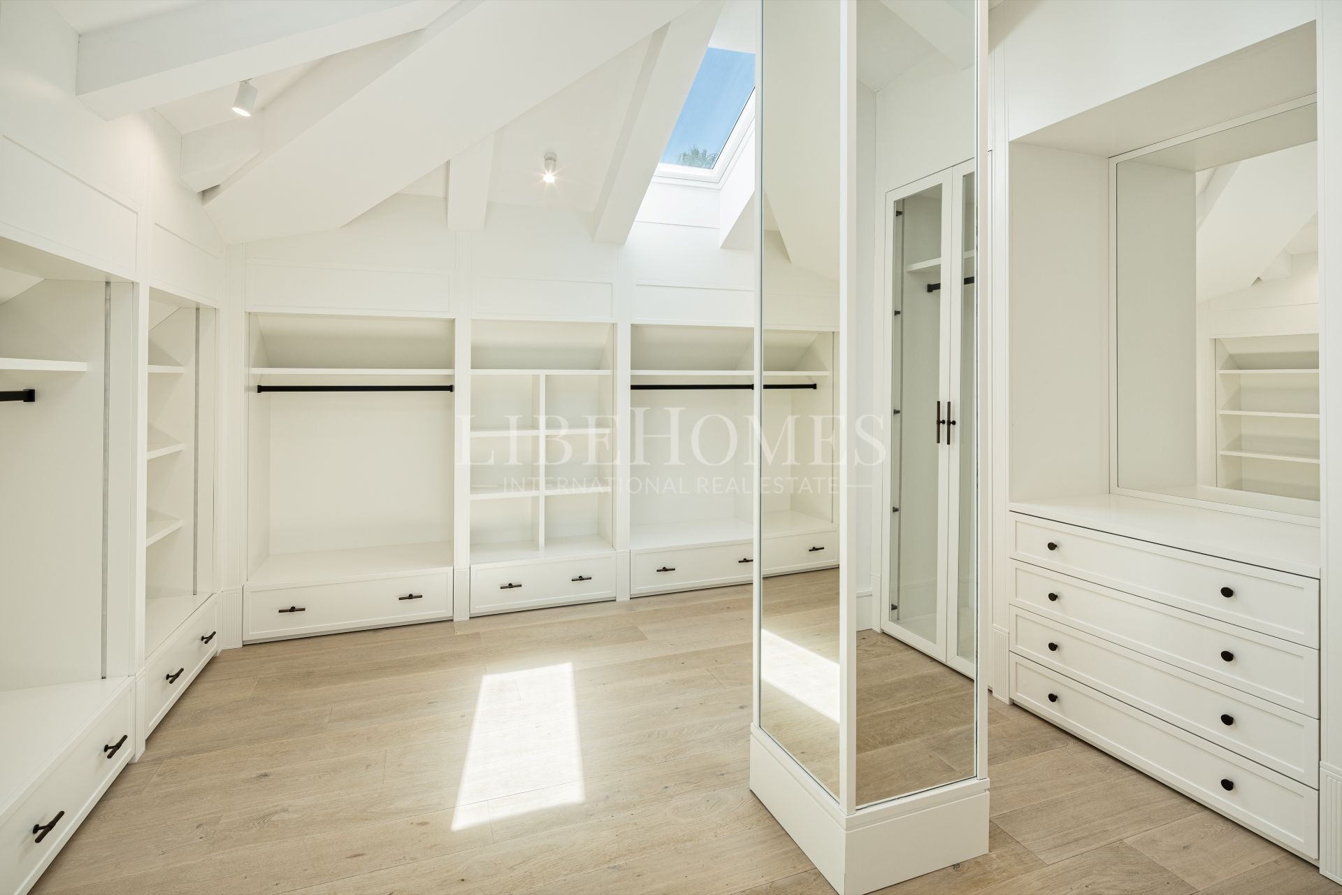 Villa de lujo junto al golf Las Brisas, Nueva Andalucía, Marbella