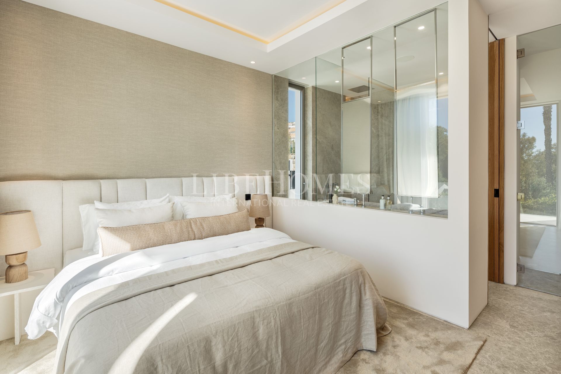 Exquisite luxury villa in Aloha Golf area, Nueva Andalucia, Marbella