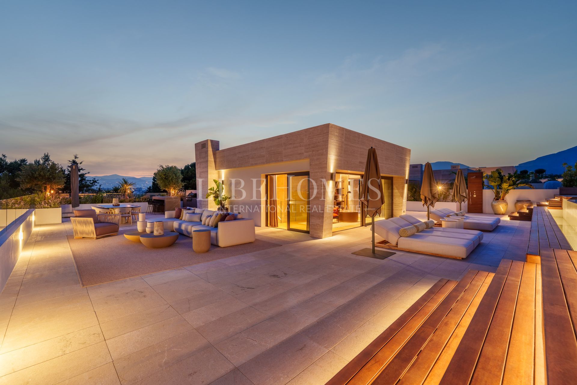 Ático dúplex en complejo de lujo en la Milla de Oro de Marbella