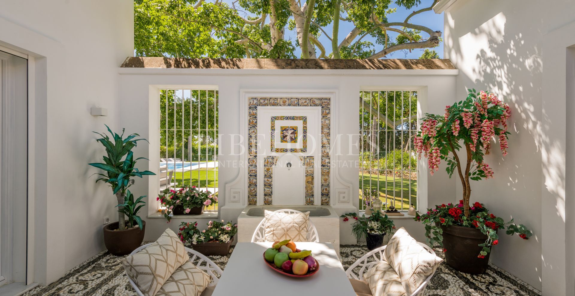 Elegante villa andaluza en La Cerquilla, Nueva Andalucía, Marbella