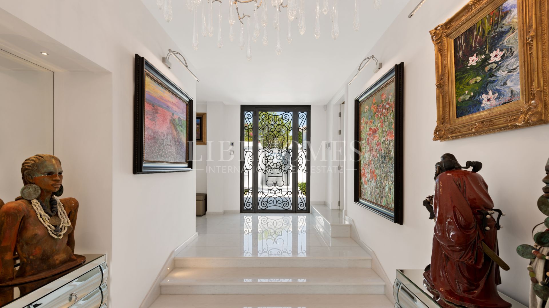 Elegante villa andaluza en La Cerquilla, Nueva Andalucía, Marbella