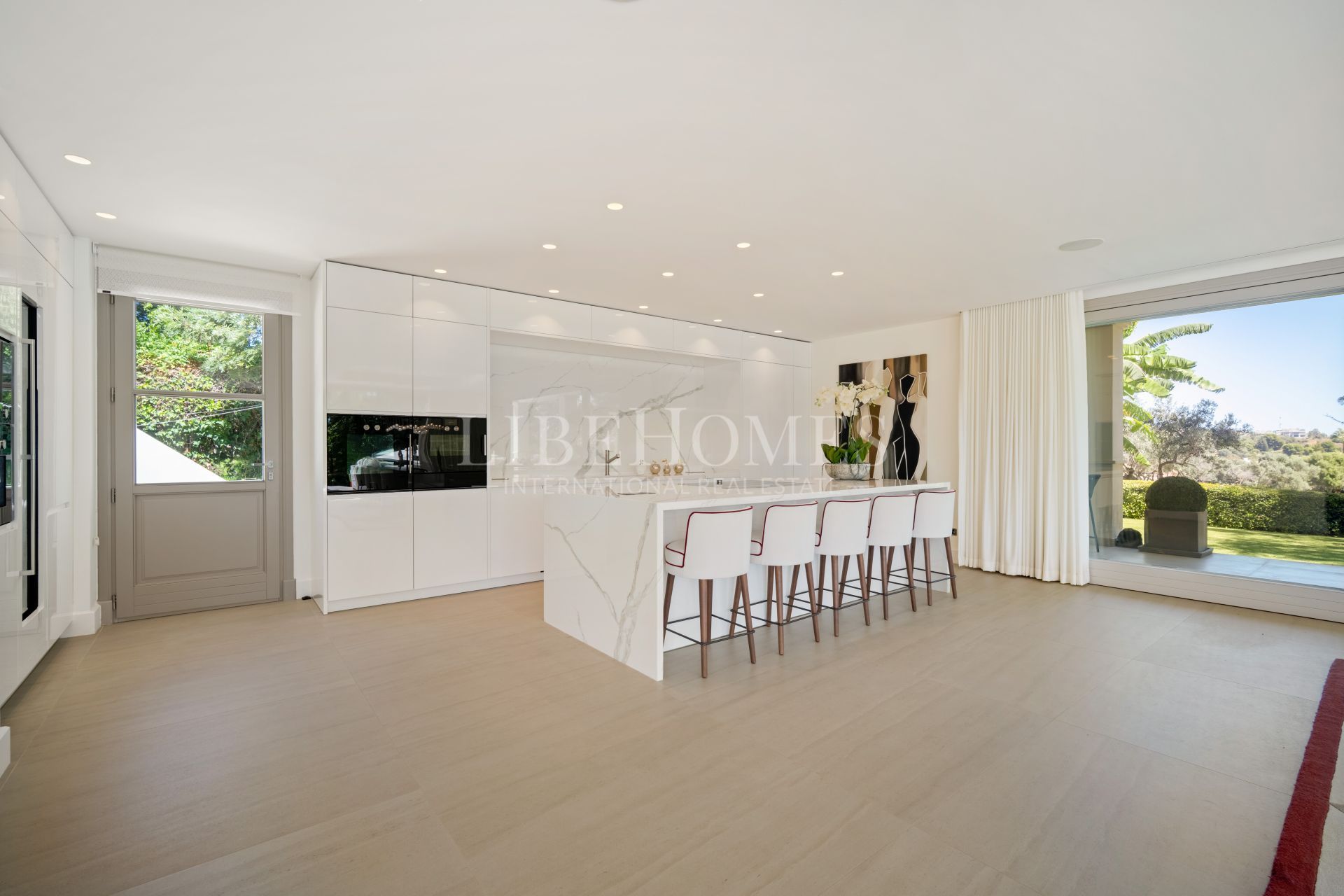 Frontline golf luxury villa in Aloha area, Nueva Andalucia, Marbella