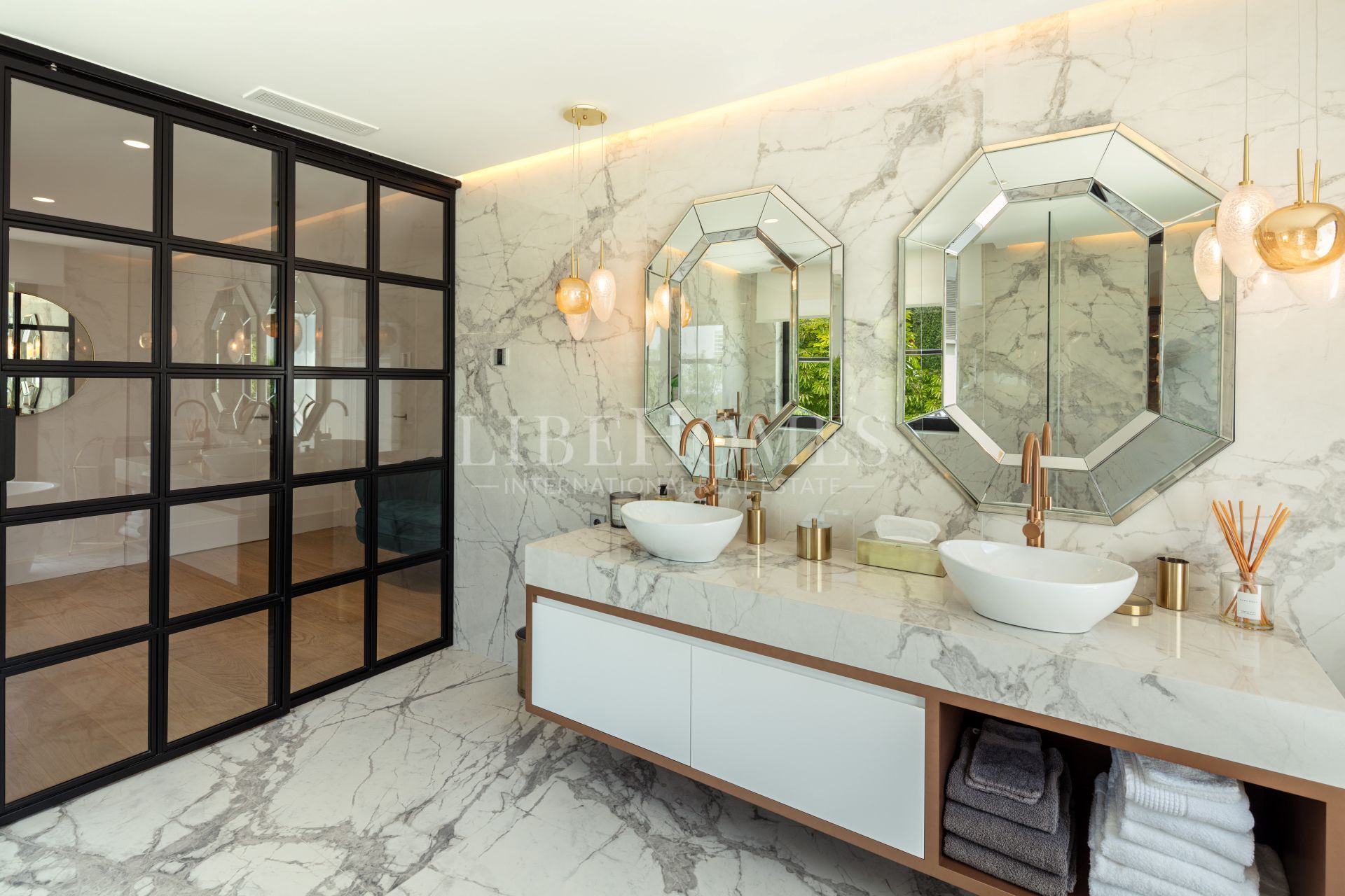 Frontline golf luxury villa in Aloha area, Nueva Andalucia, Marbella