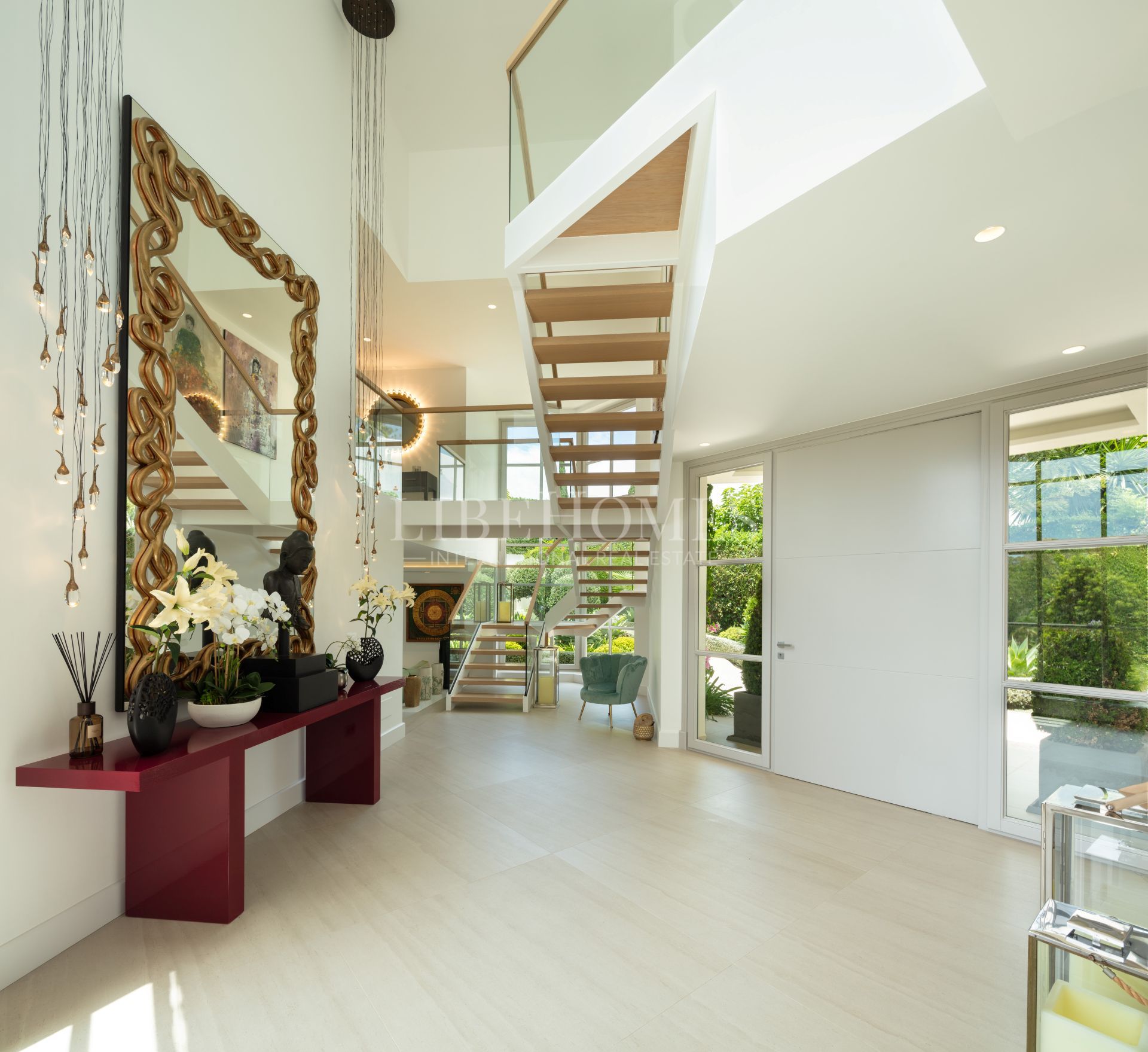 Frontline golf luxury villa in Aloha area, Nueva Andalucia, Marbella