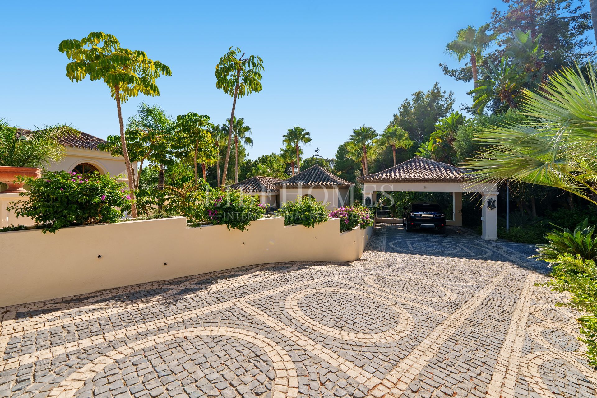 Villa andaluza en Las Lomas del Marbella Club, Marbella Milla de Oro