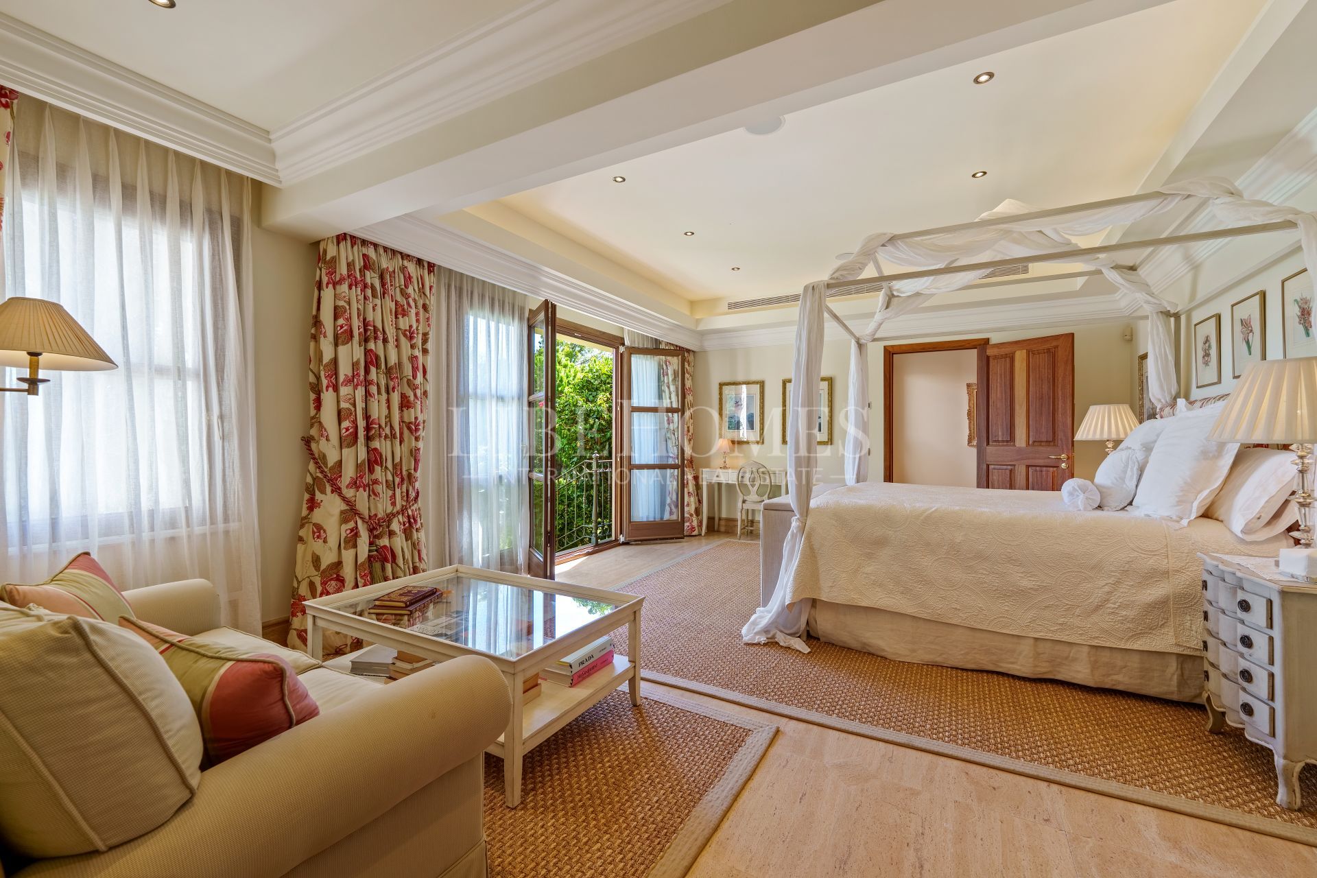 Villa andaluza en Las Lomas del Marbella Club, Marbella Milla de Oro