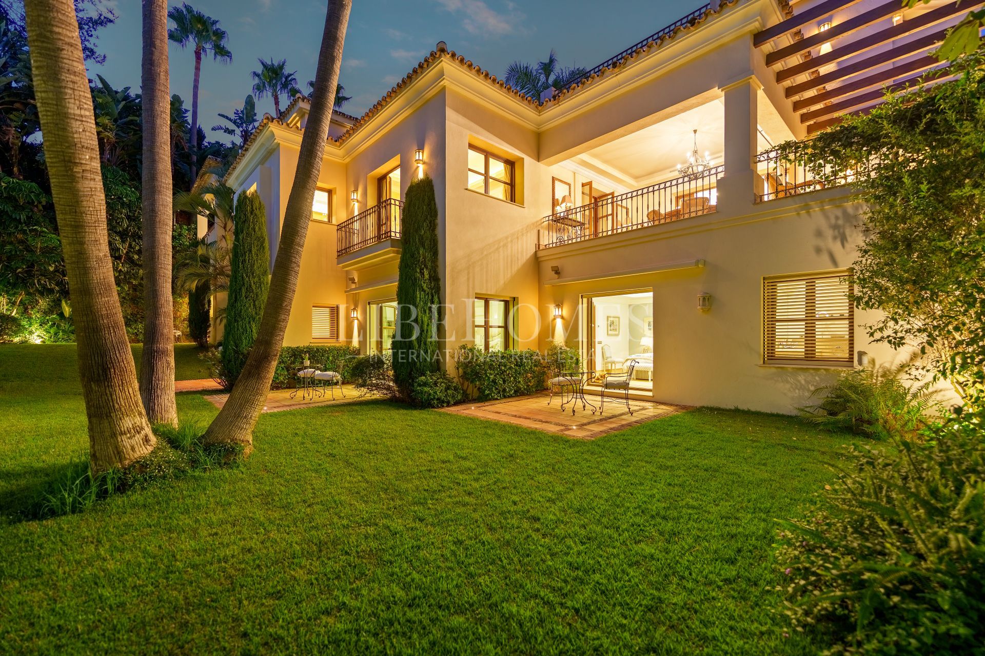 Villa andaluza en Las Lomas del Marbella Club, Marbella Milla de Oro