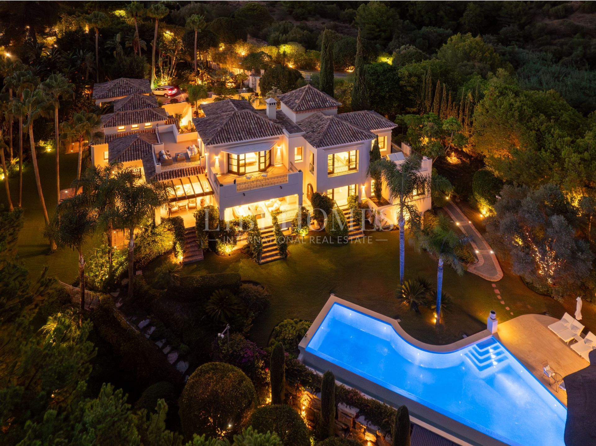 Villa andaluza en Las Lomas del Marbella Club, Marbella Milla de Oro