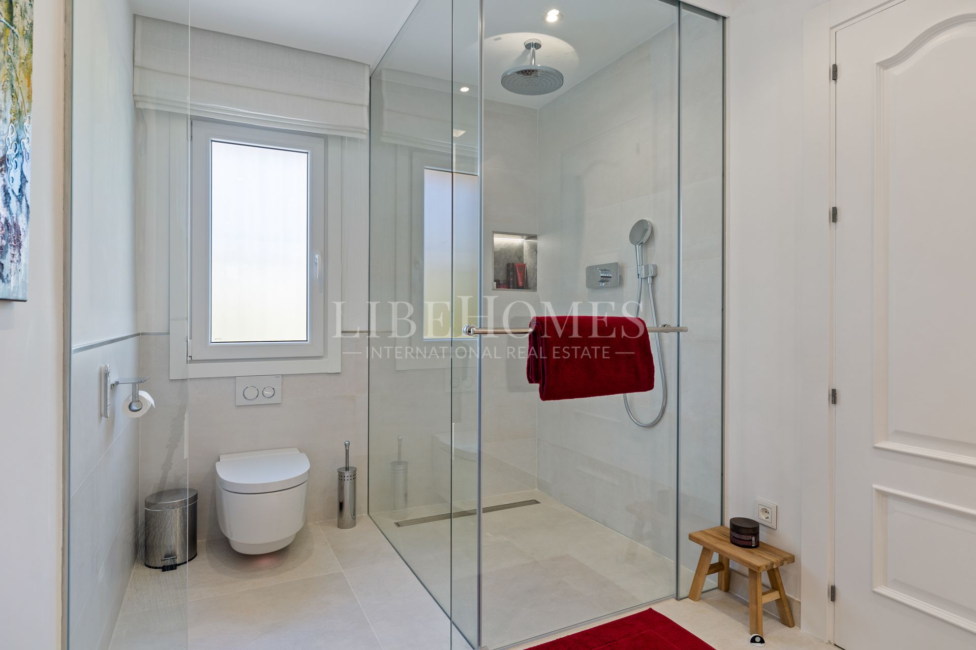 Villa totalement rénovée construite à La Cerquilla, Nueva Andalucia, Marbella