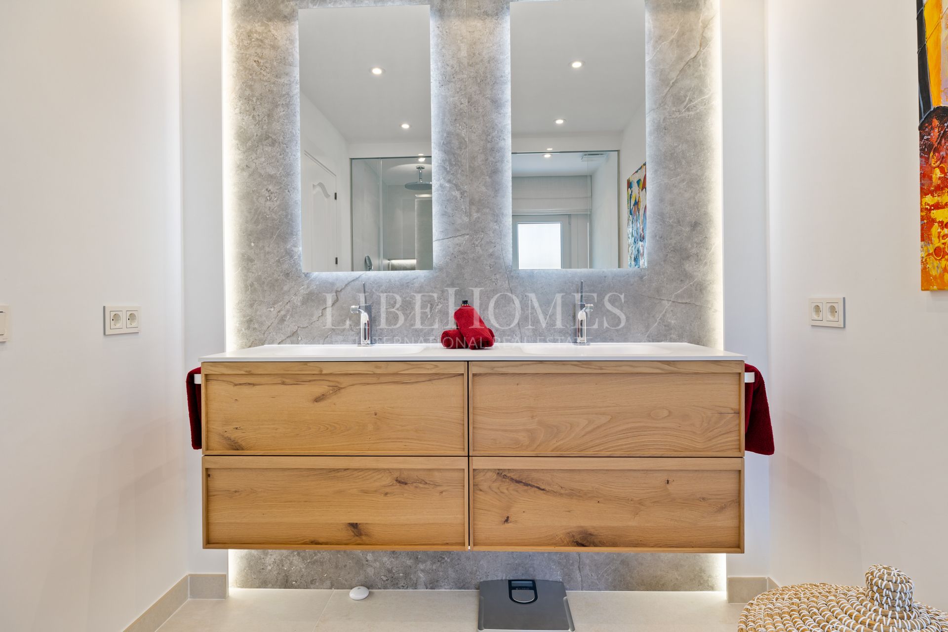 Villa totalement rénovée construite à La Cerquilla, Nueva Andalucia, Marbella