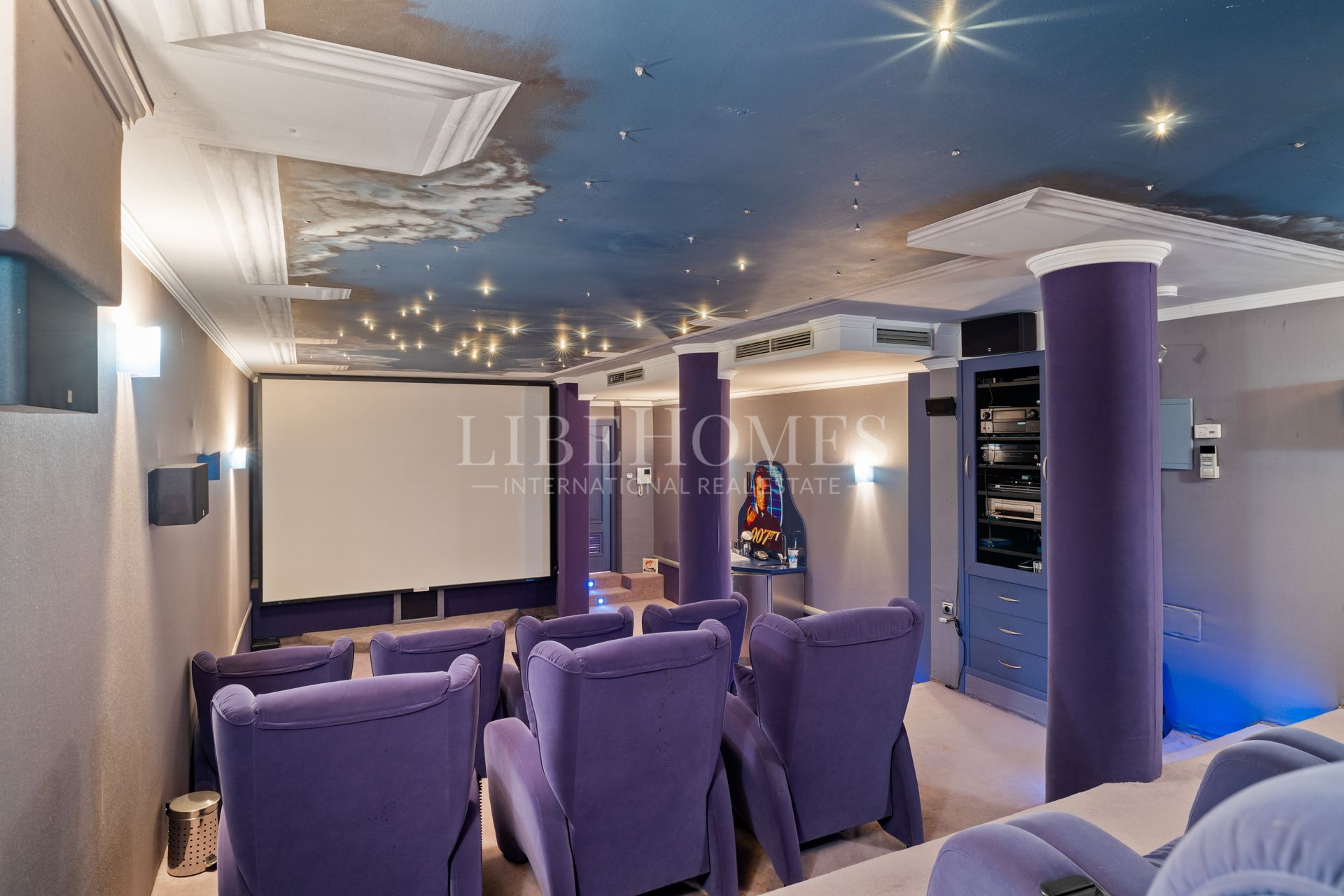 Villa totalement rénovée construite à La Cerquilla, Nueva Andalucia, Marbella