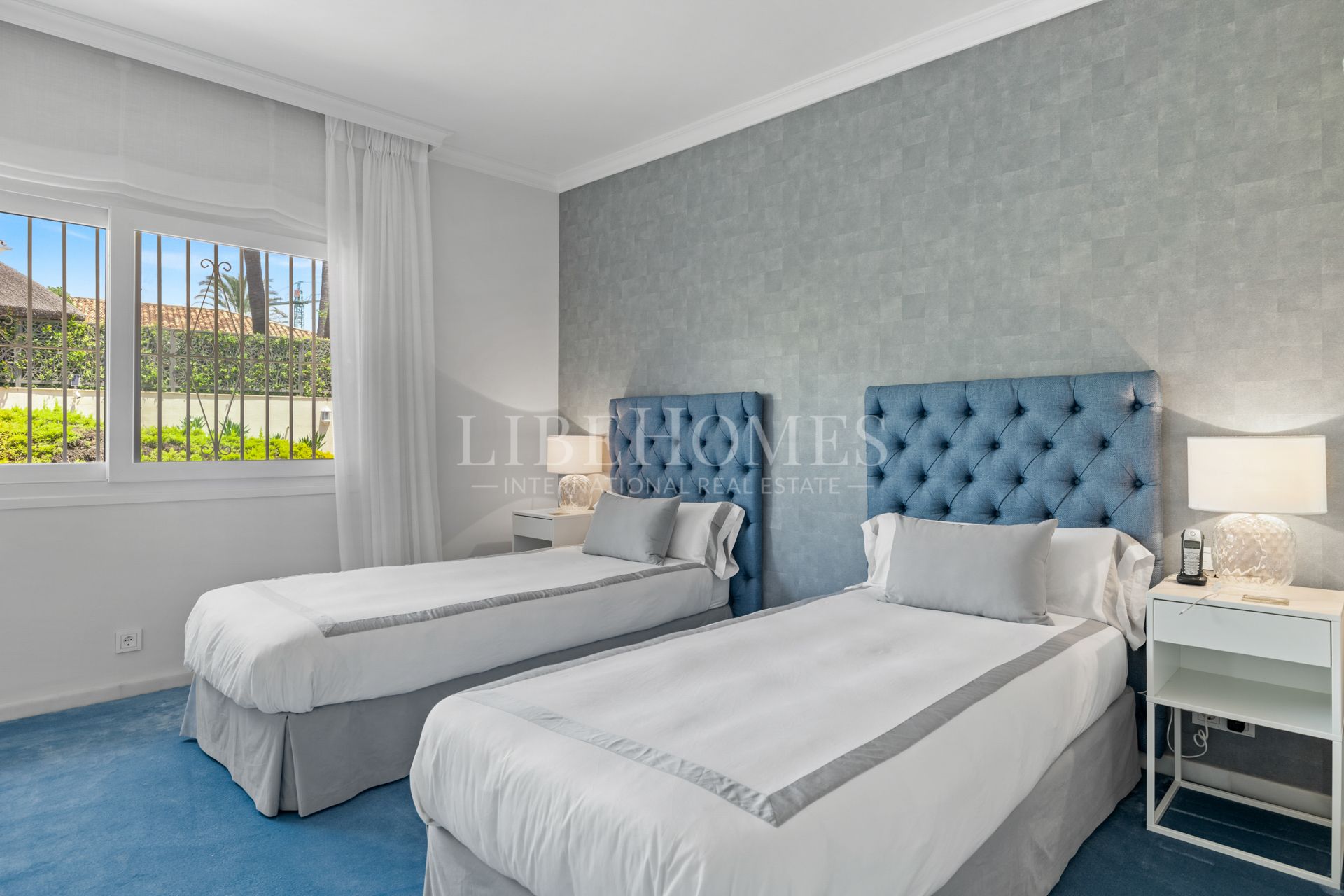 Villa totalement rénovée construite à La Cerquilla, Nueva Andalucia, Marbella