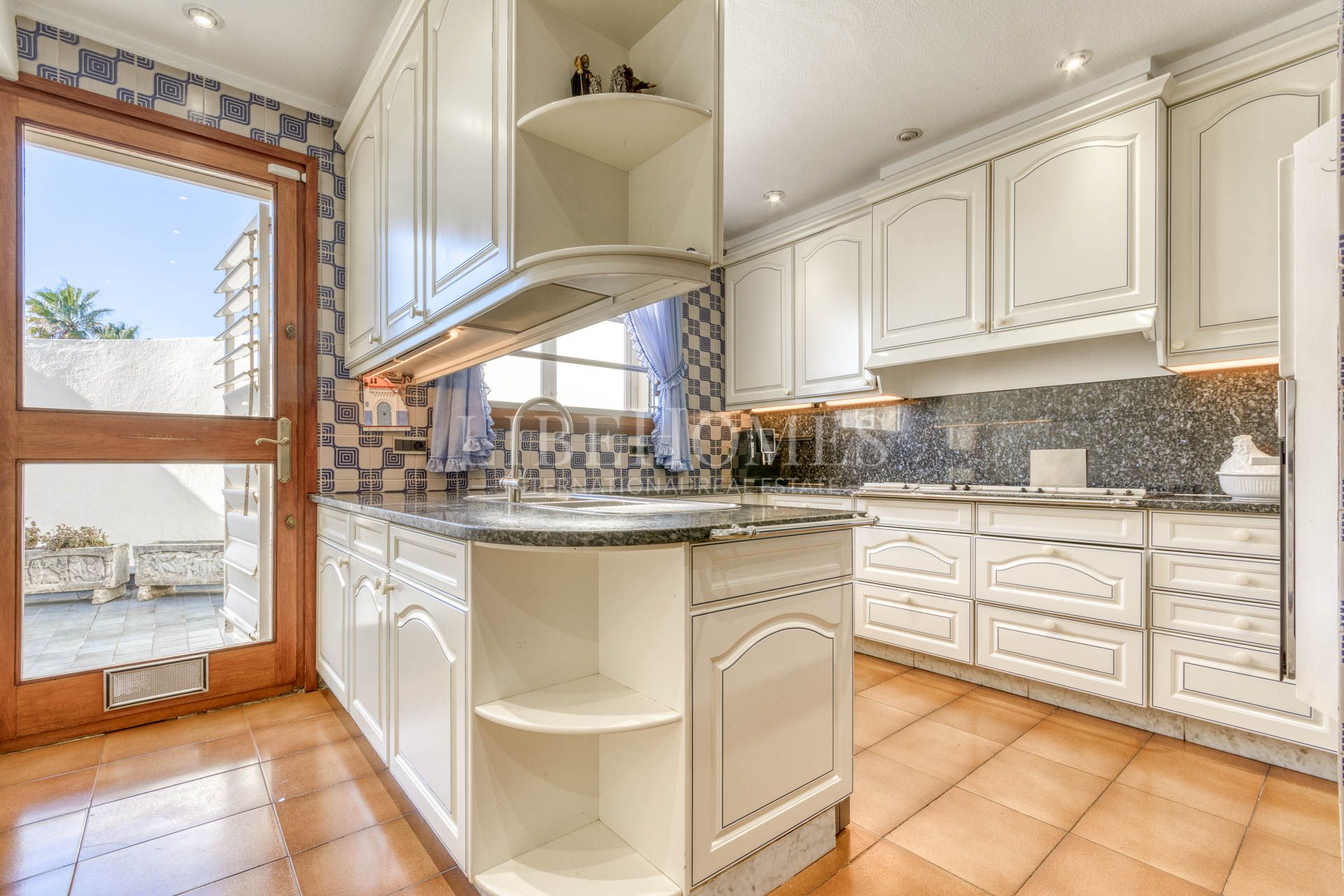 Demeure idéale pour investisseurs à Rosas, Costa Brava, près de la mer