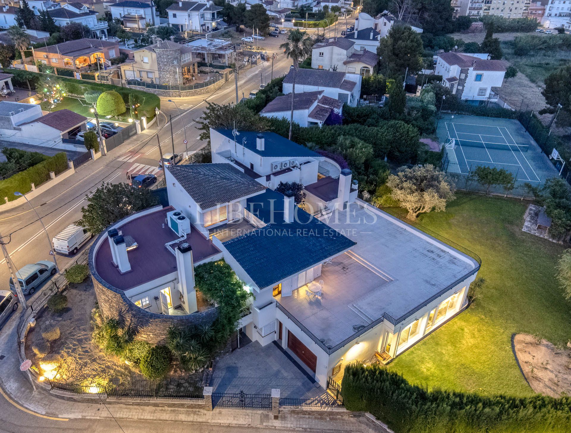 Demeure idéale pour investisseurs à Rosas, Costa Brava, près de la mer