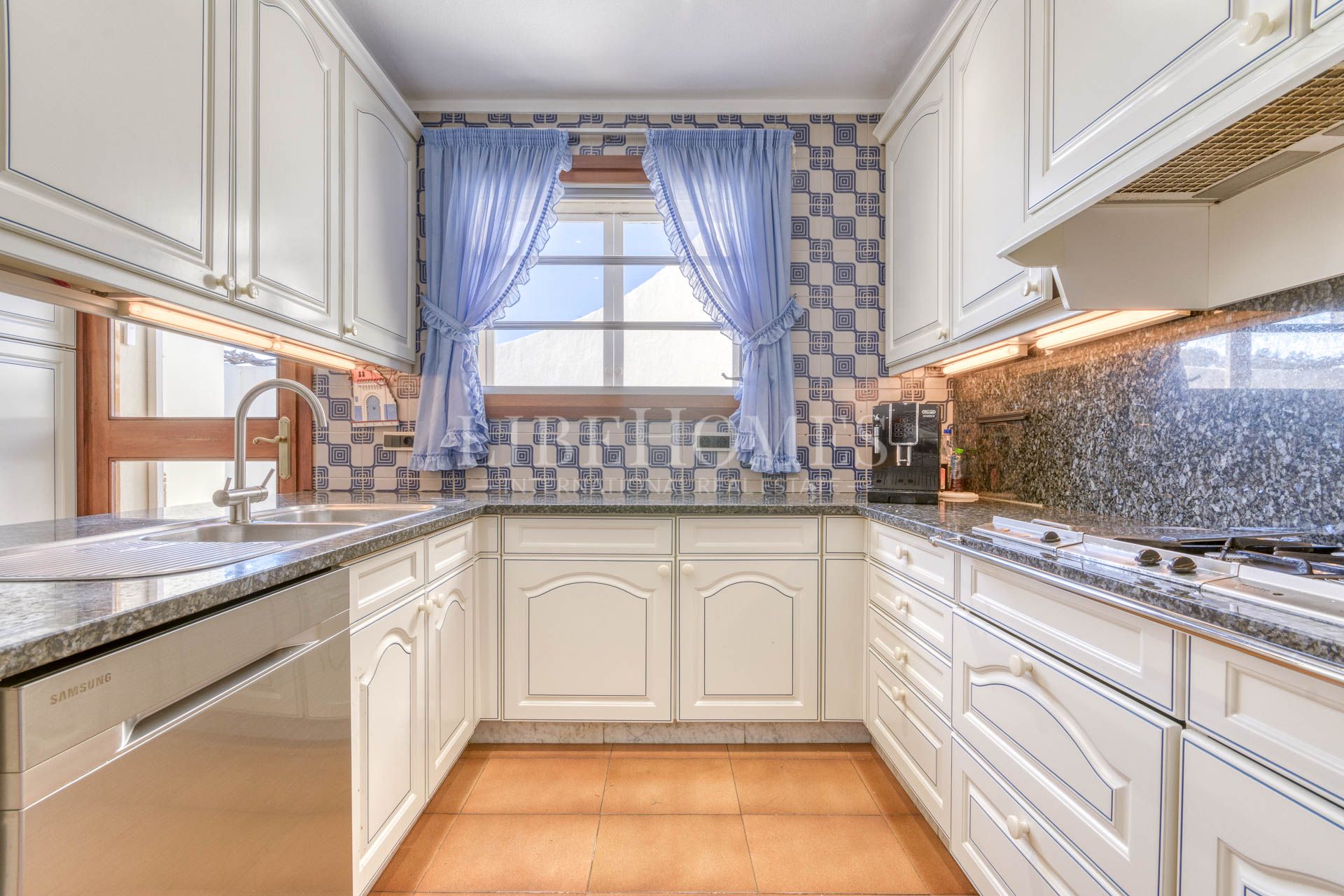 Demeure idéale pour investisseurs à Rosas, Costa Brava, près de la mer