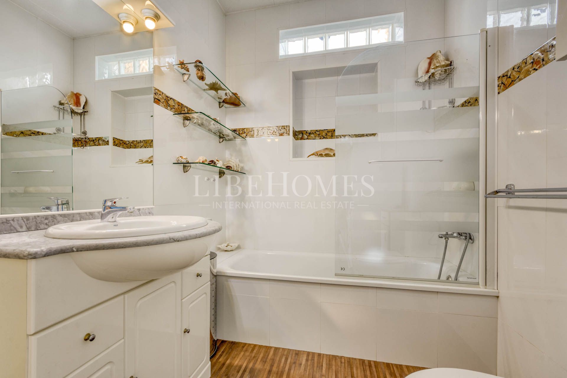 Elegant villa with breathtaking panoramic sea view in Rosas