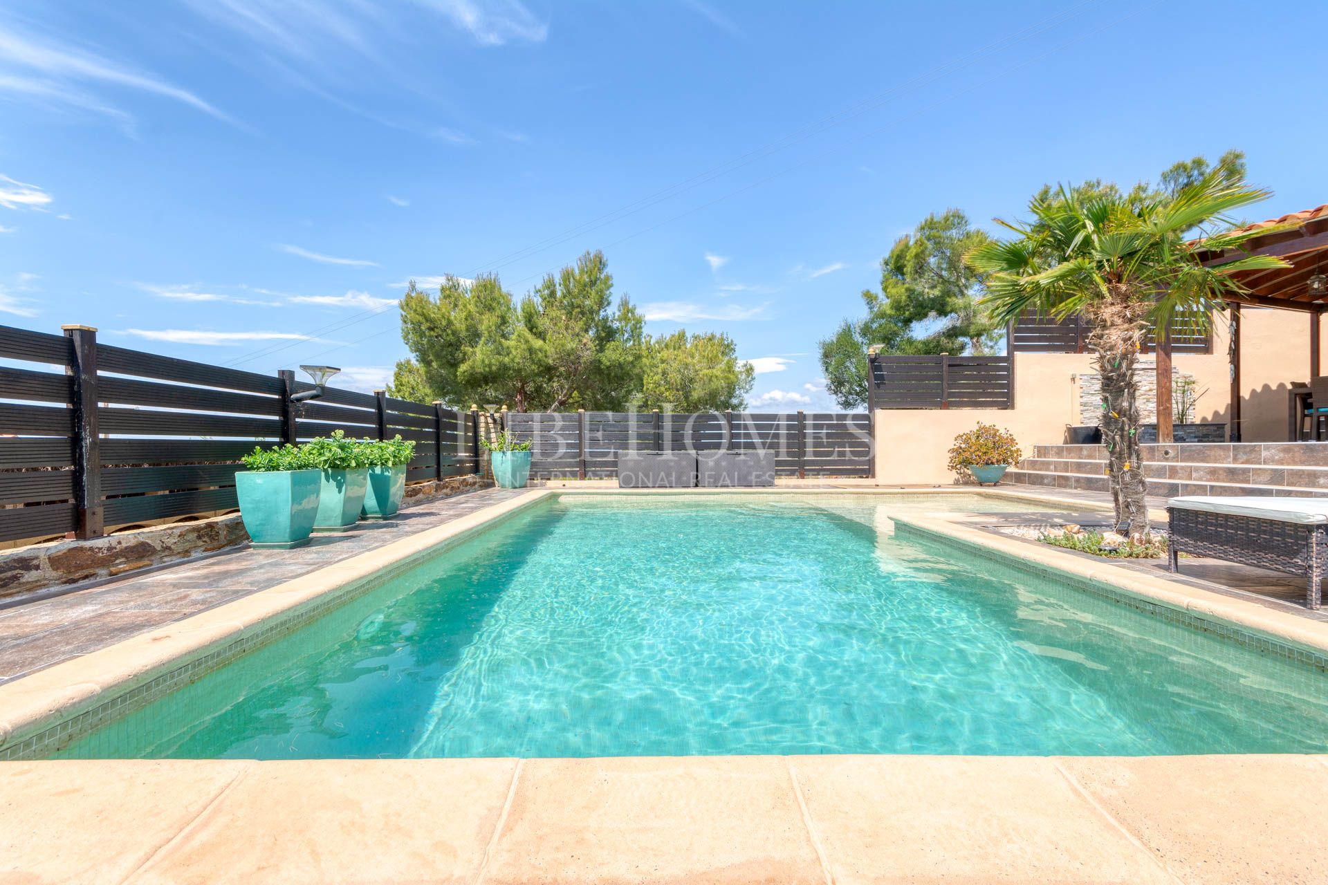 Elegant villa with breathtaking panoramic sea view in Rosas